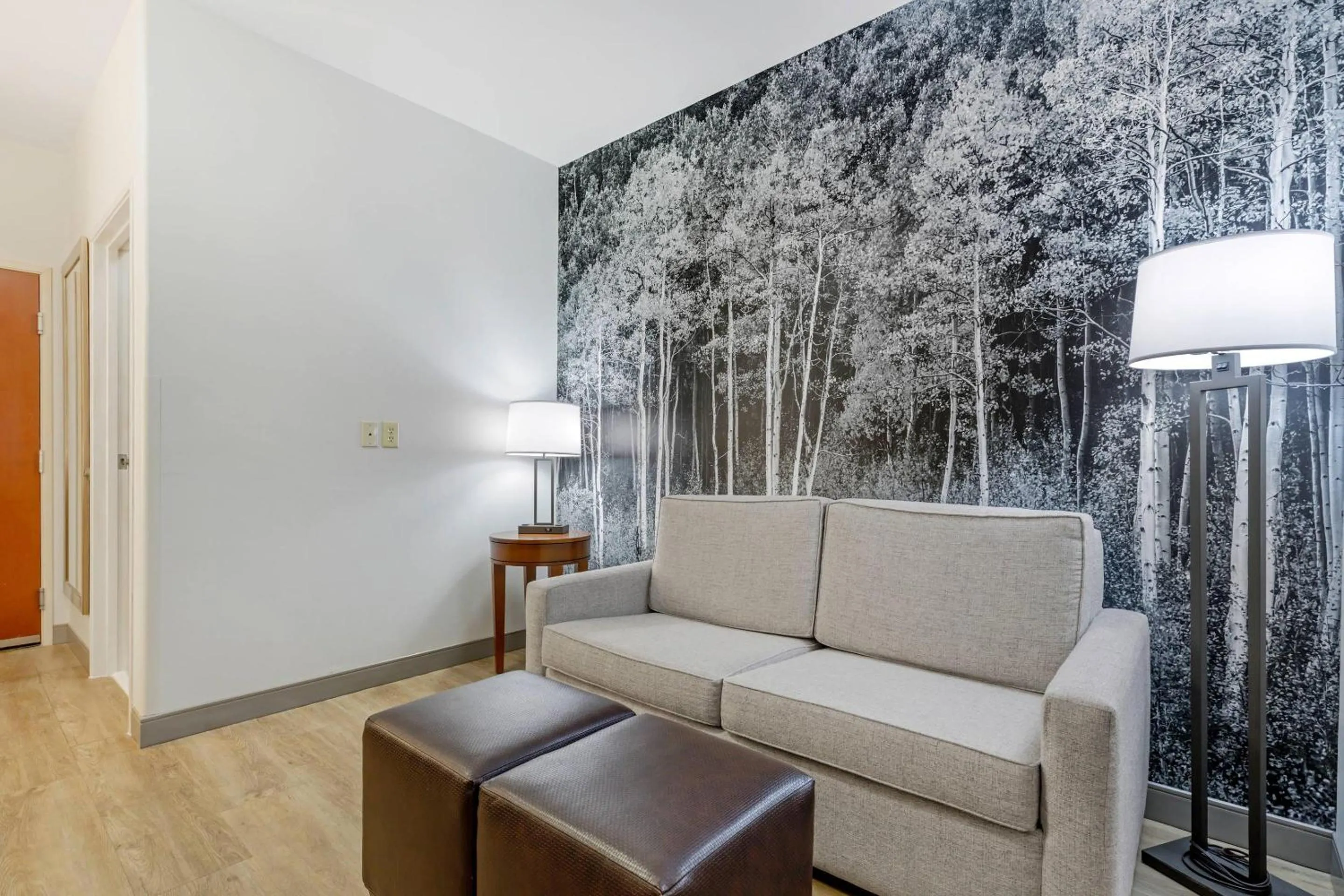 Bedroom in Comfort Suites Golden West on Evergreen Parkway