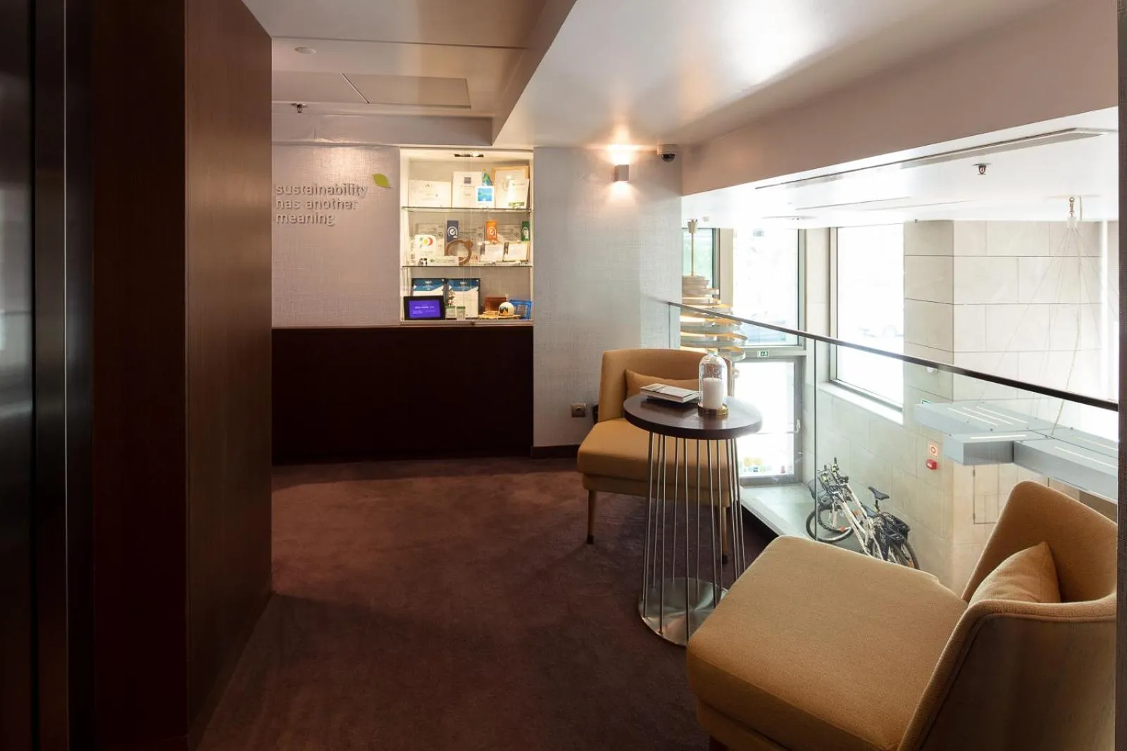 Seating area in NEYA Lisboa Hotel