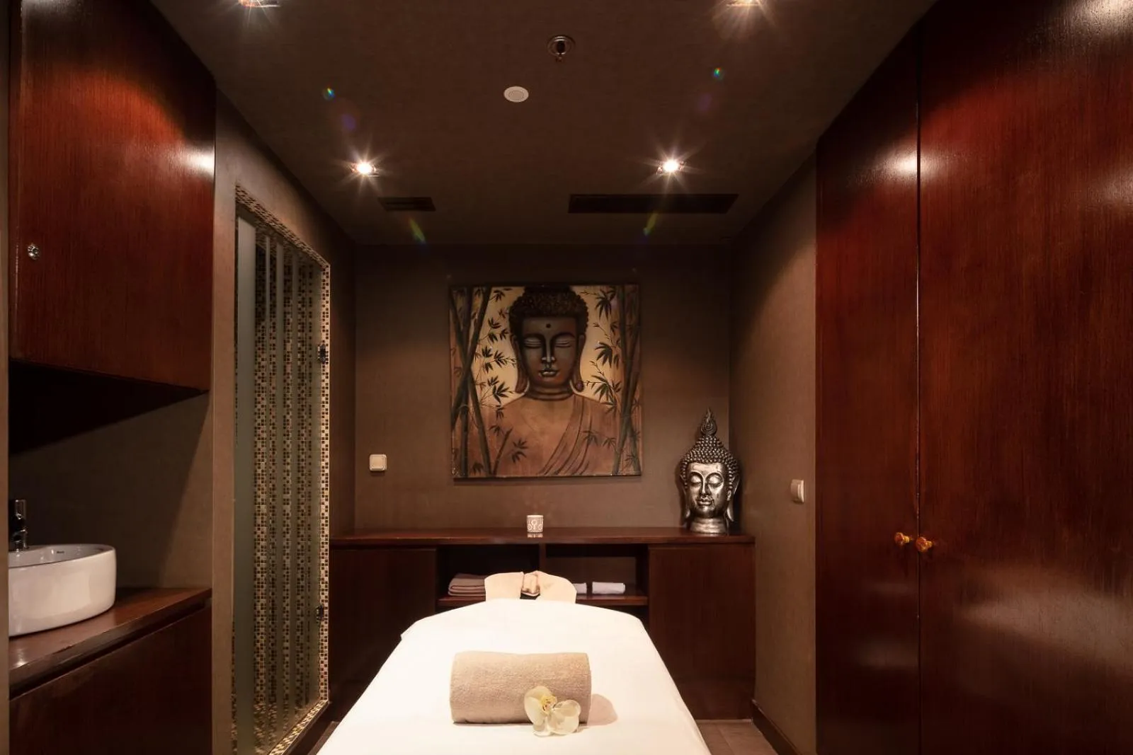 Massage, Bed in NEYA Lisboa Hotel