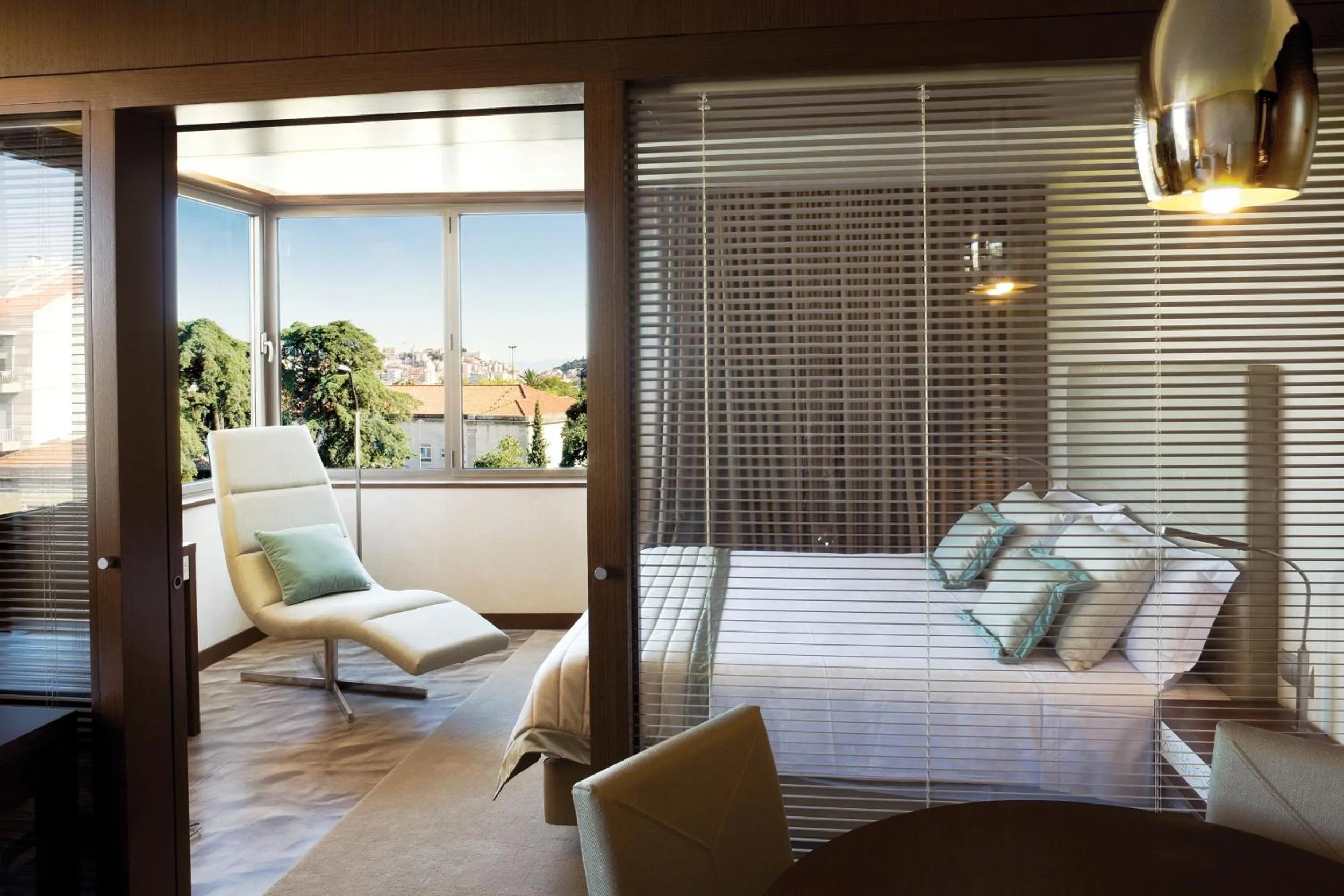 Bed in NEYA Lisboa Hotel