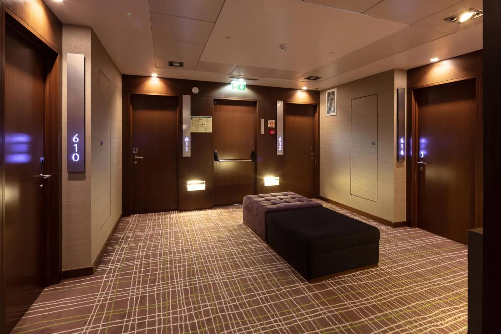 Lobby or reception in NEYA Lisboa Hotel