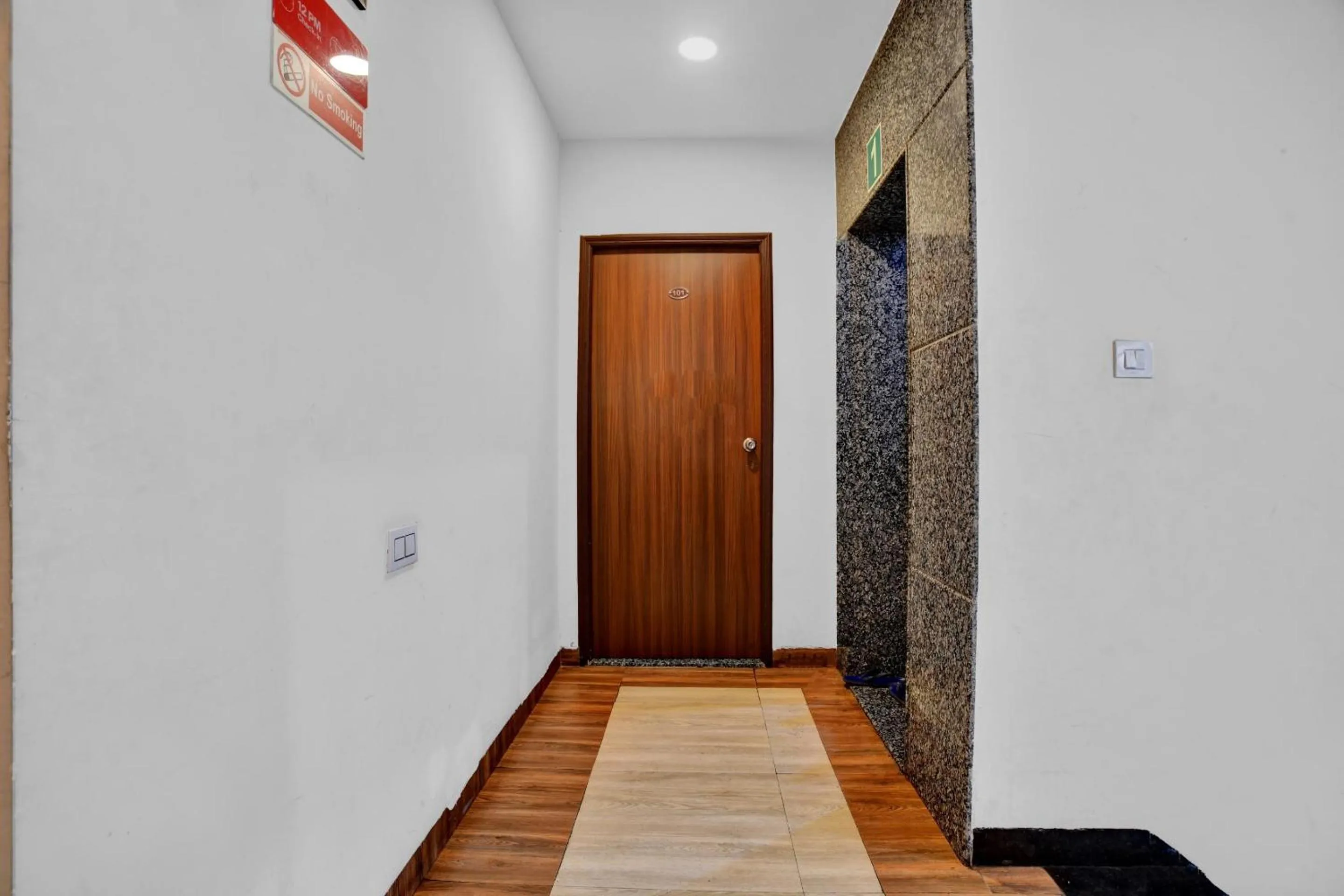 Lobby or reception in Collection O Jineshwari Hotel