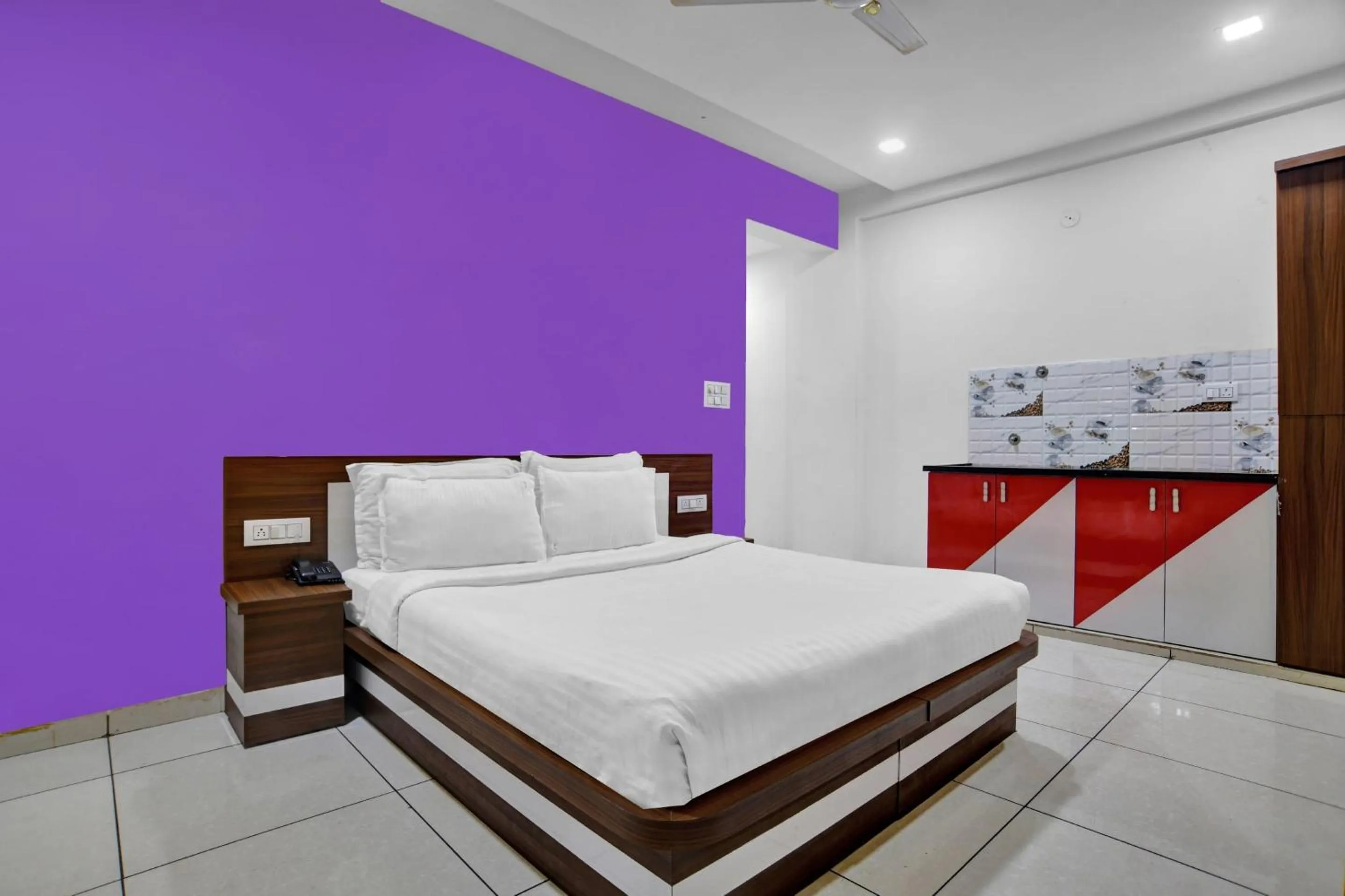 Lobby or reception, Bed in Collection O Jineshwari Hotel