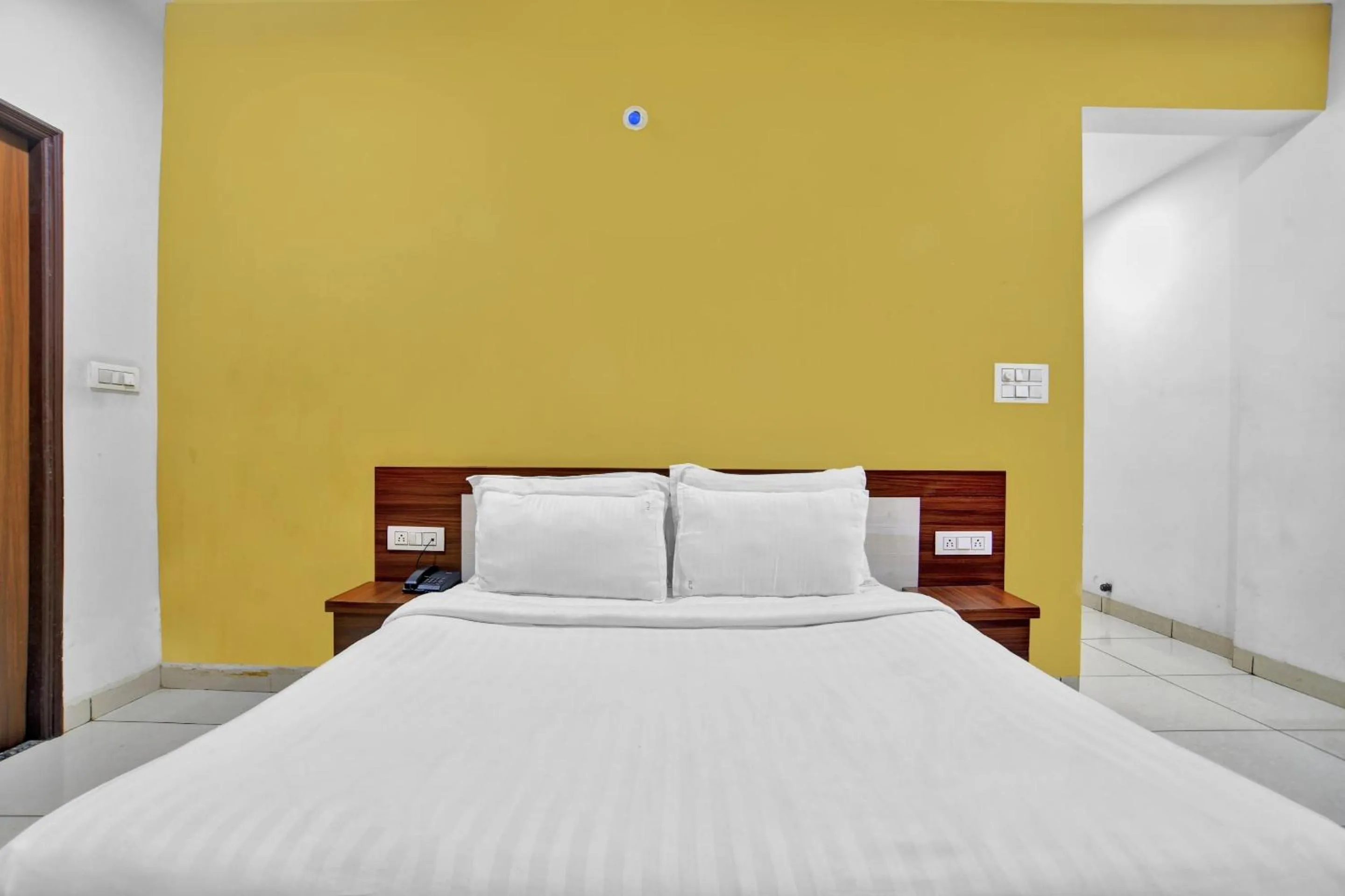 Bedroom, Bed in Collection O Jineshwari Hotel