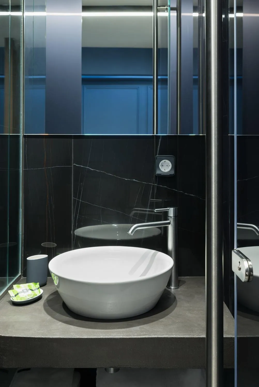 Bathroom in Sir Athens