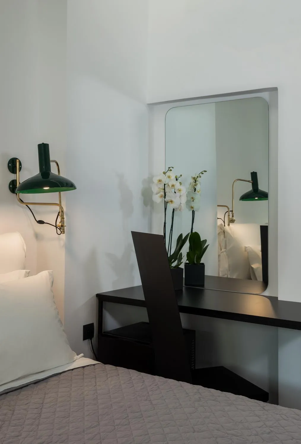 Decorative detail, Bed in Sir Athens