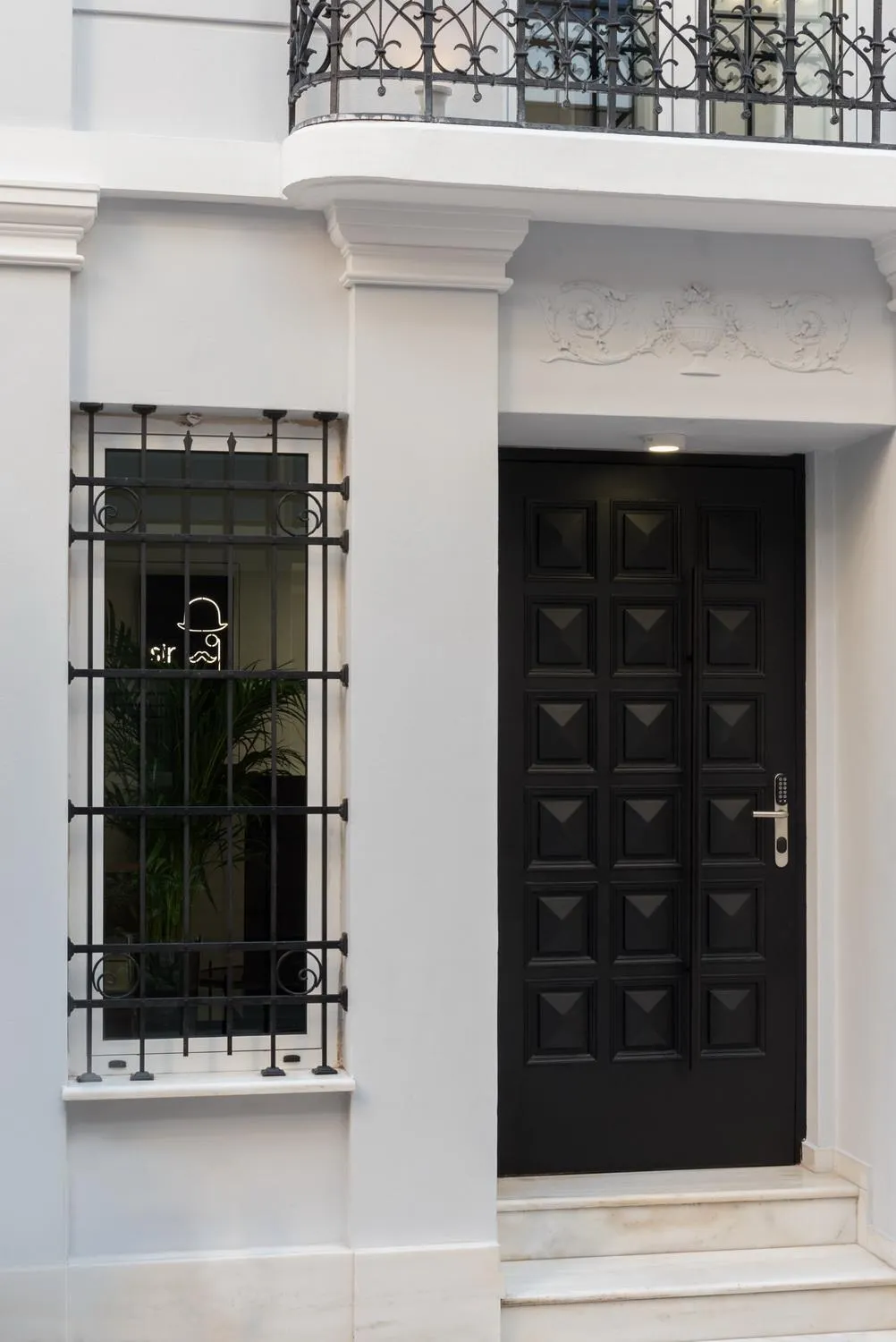 Facade/entrance in Sir Athens