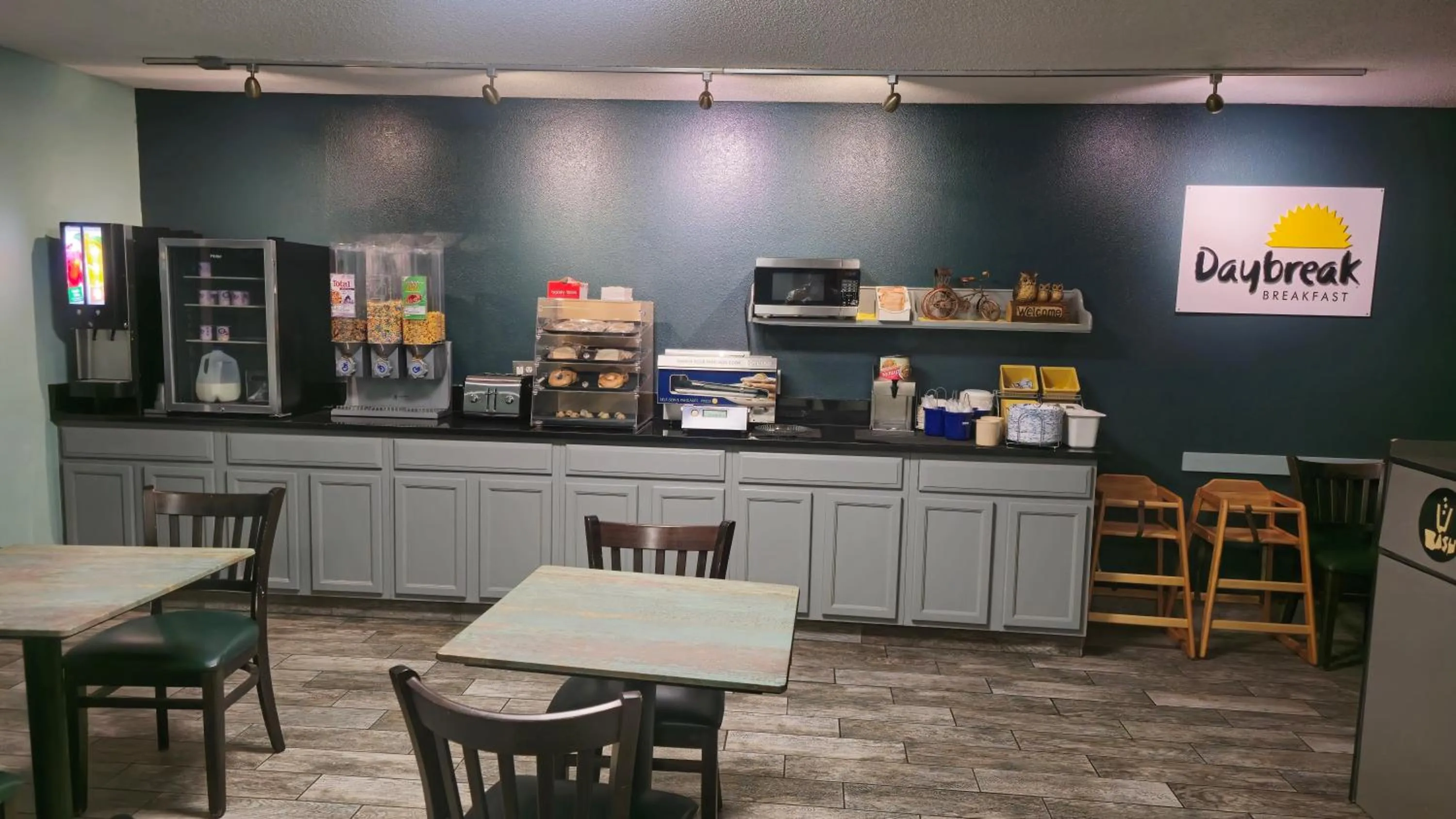 Breakfast in Days Inn by Wyndham Black River Falls - Access to ATV Trail