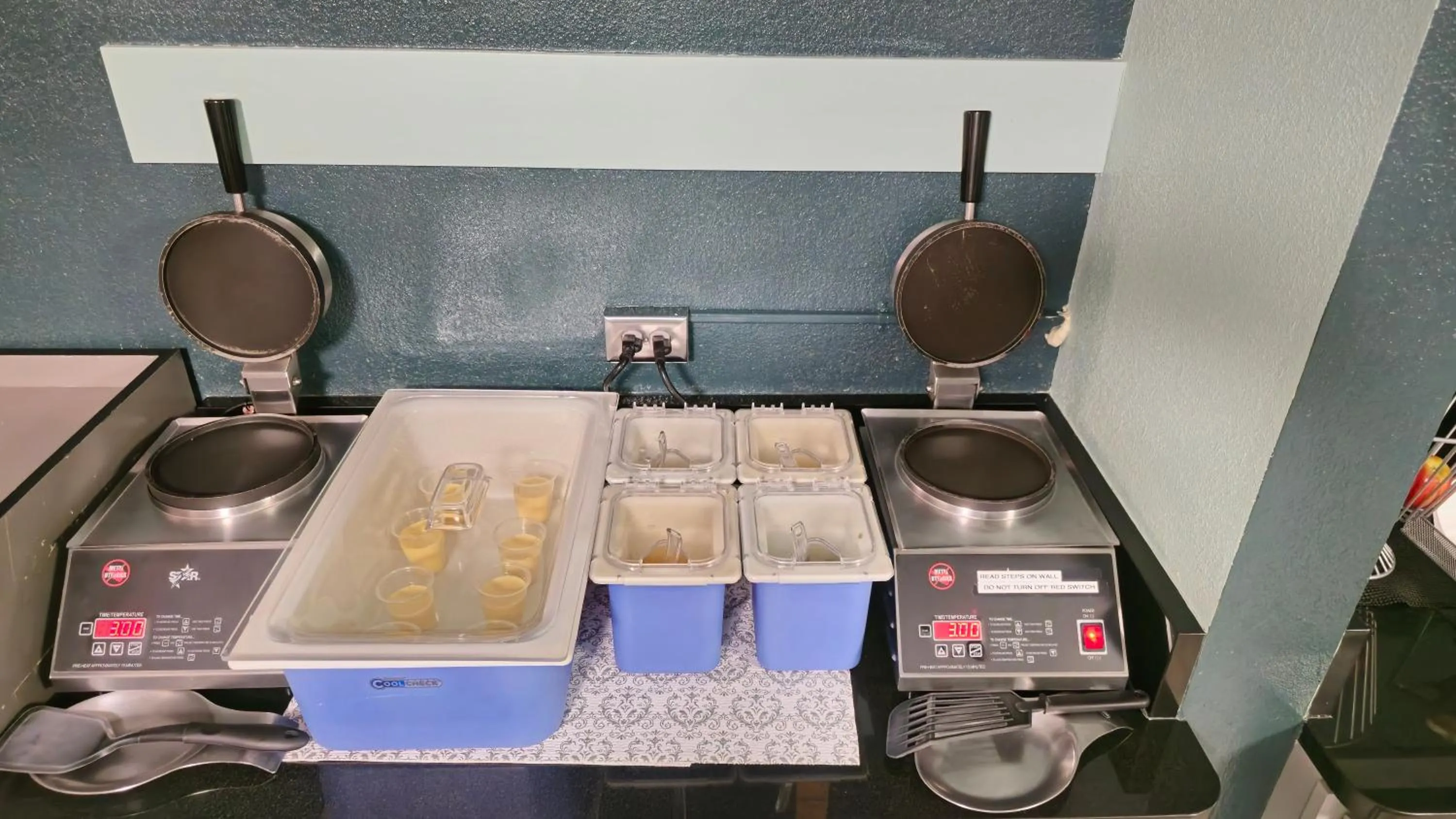 Breakfast in Days Inn by Wyndham Black River Falls - Access to ATV Trail