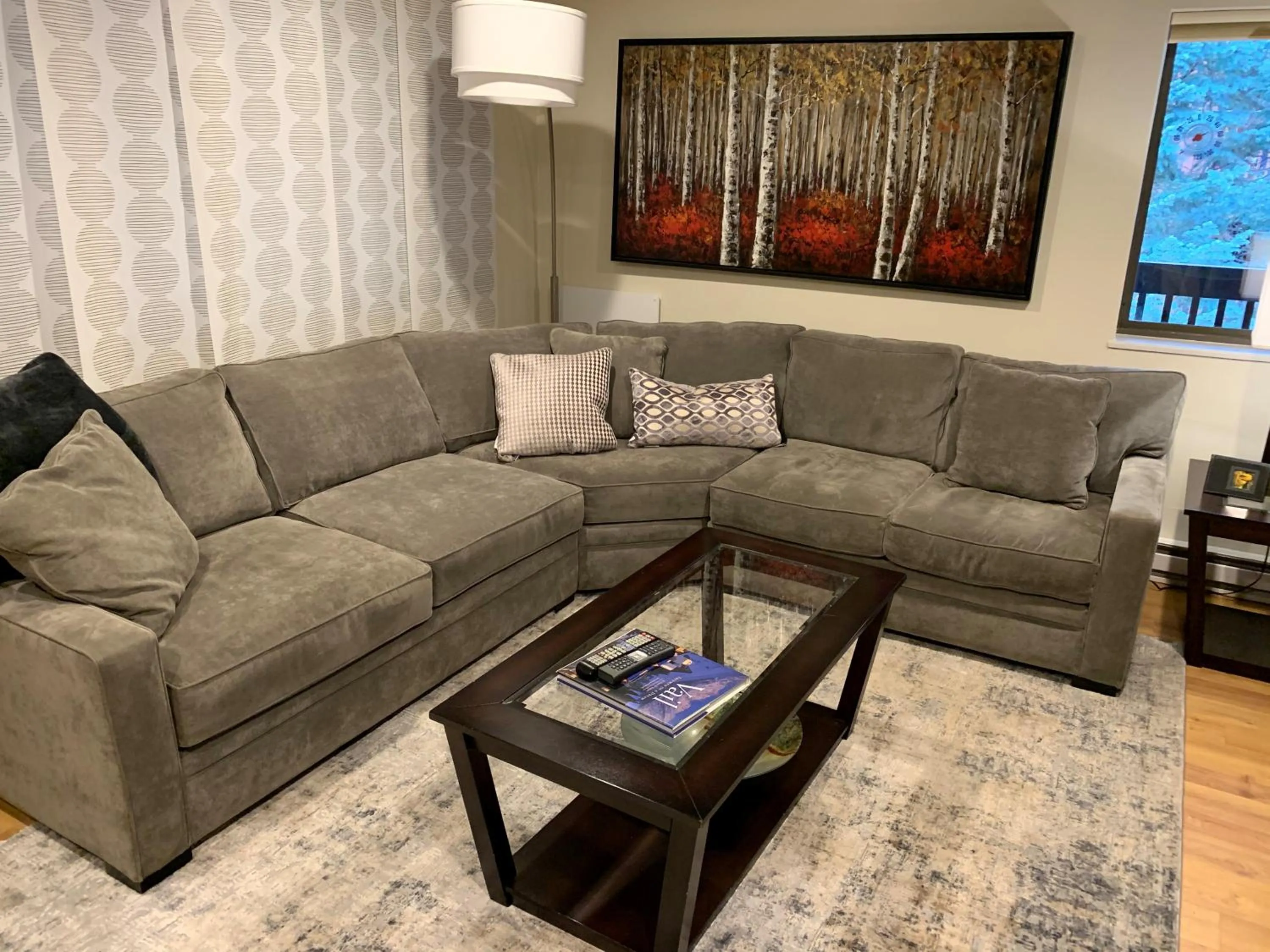 Living room in Vail Racquet Club Mountain Resort