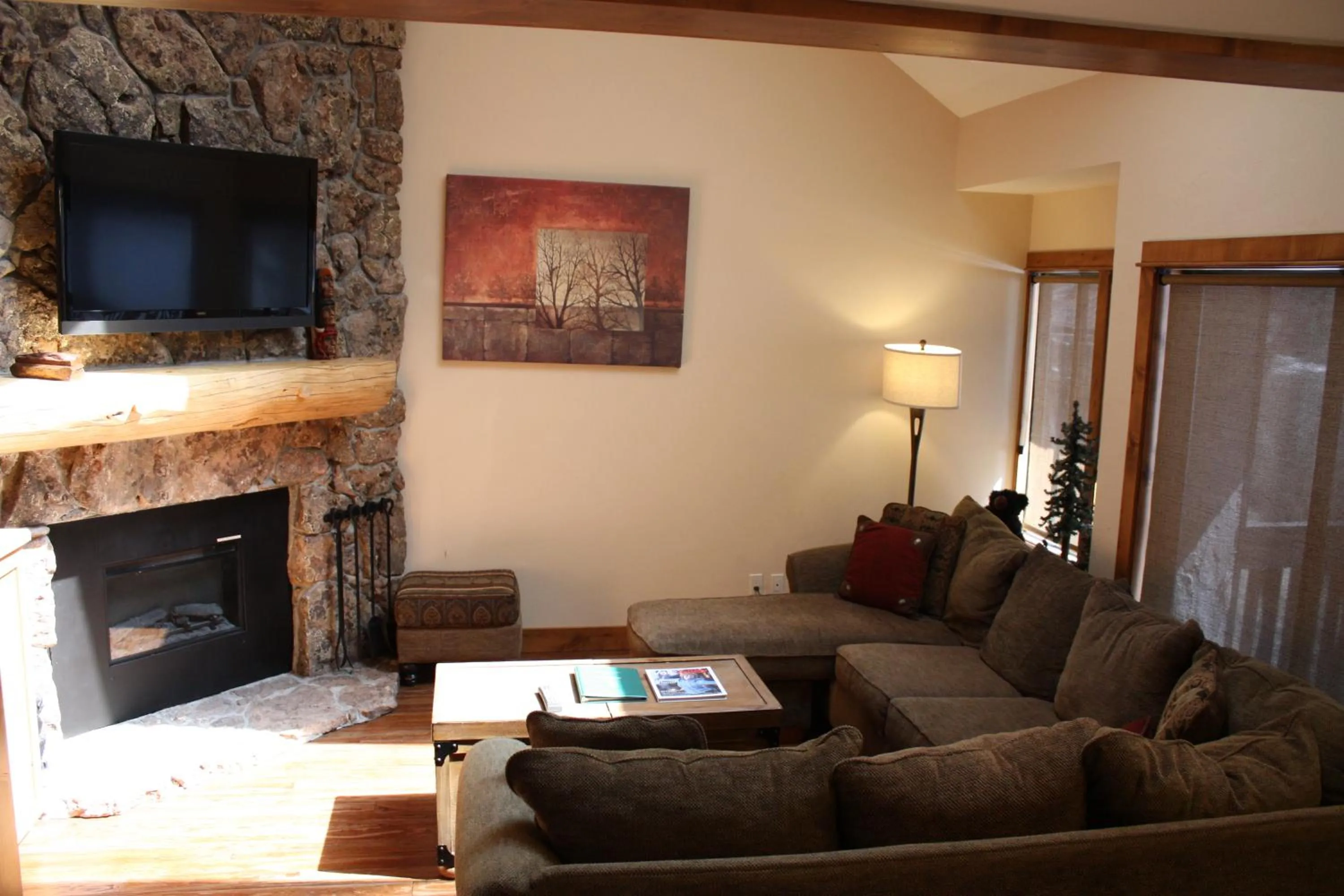 Living room in Vail Racquet Club Mountain Resort