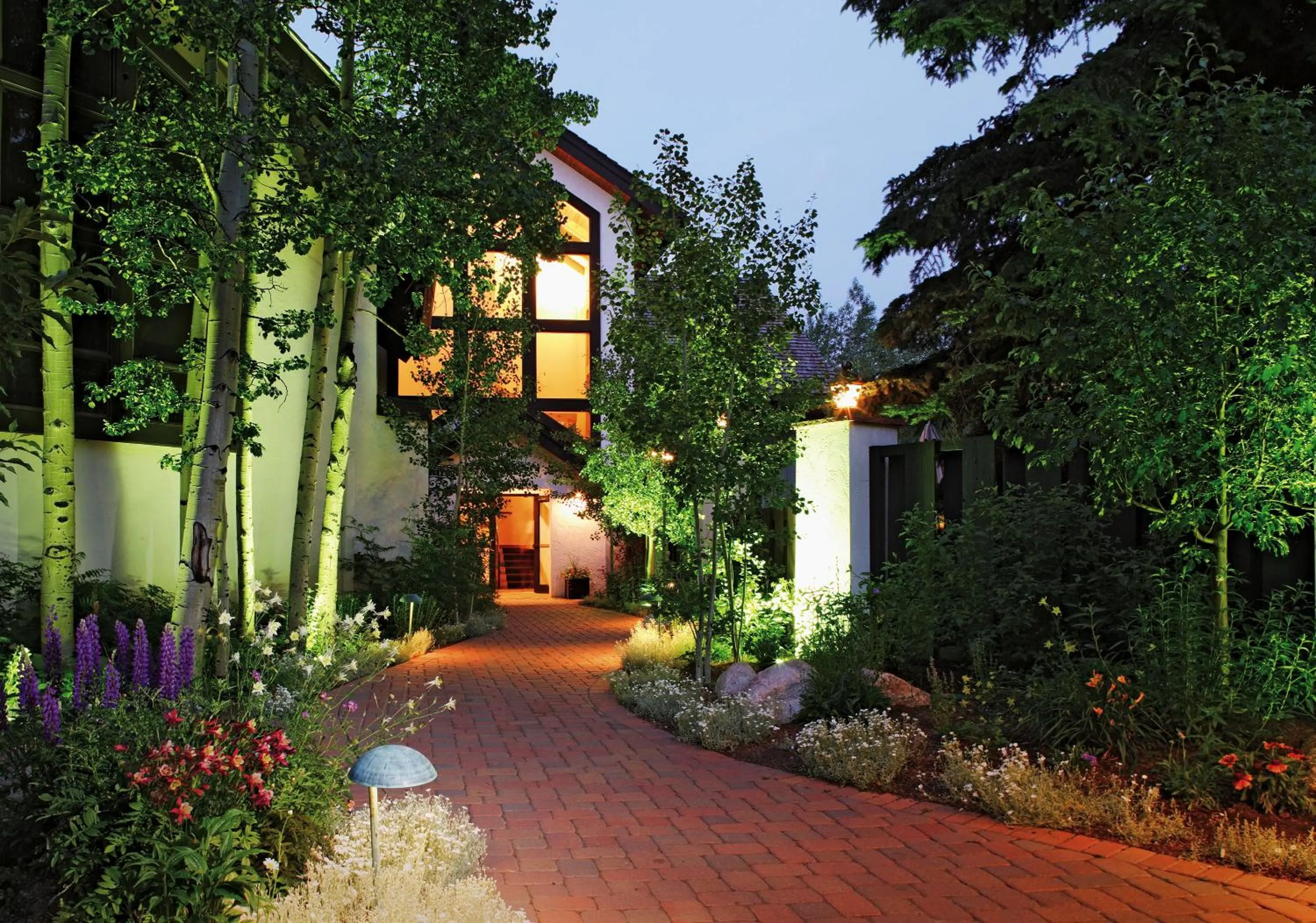 Property building in Vail Racquet Club Mountain Resort