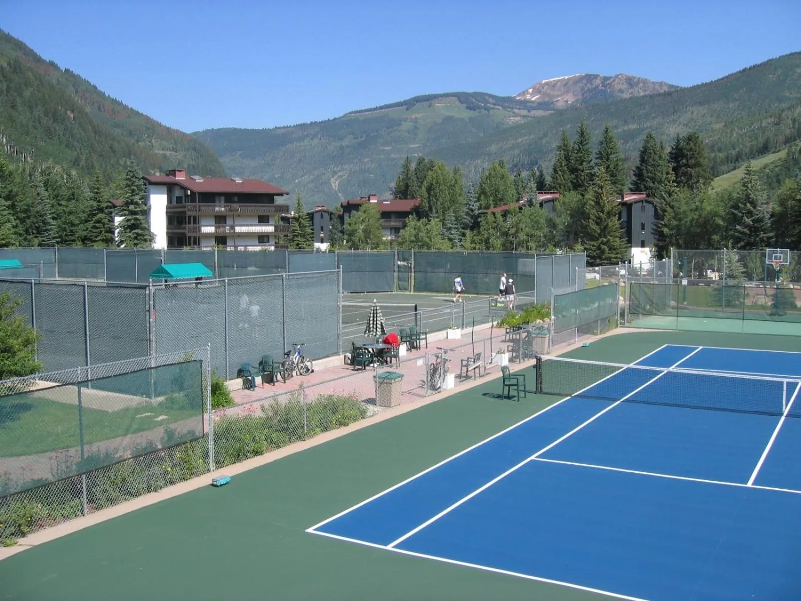 Fitness centre/facilities in Vail Racquet Club Mountain Resort