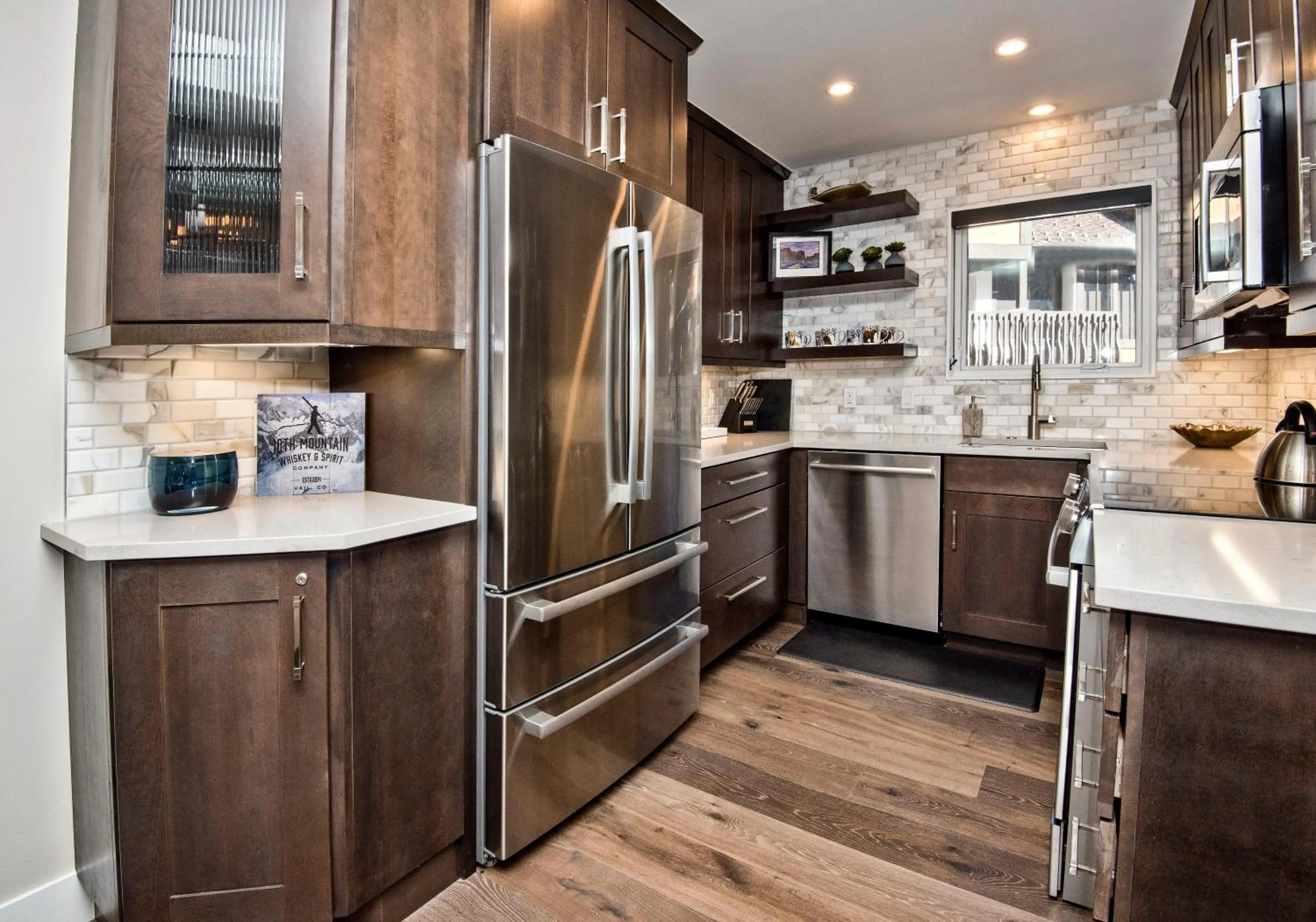 Kitchen or kitchenette in Vail Racquet Club Mountain Resort