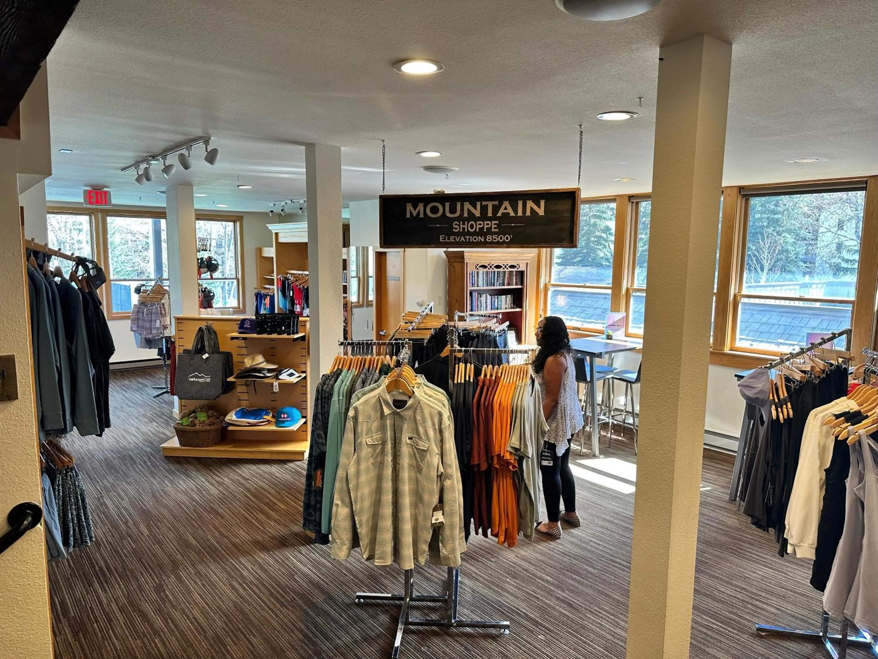 Property building in Vail Racquet Club Mountain Resort