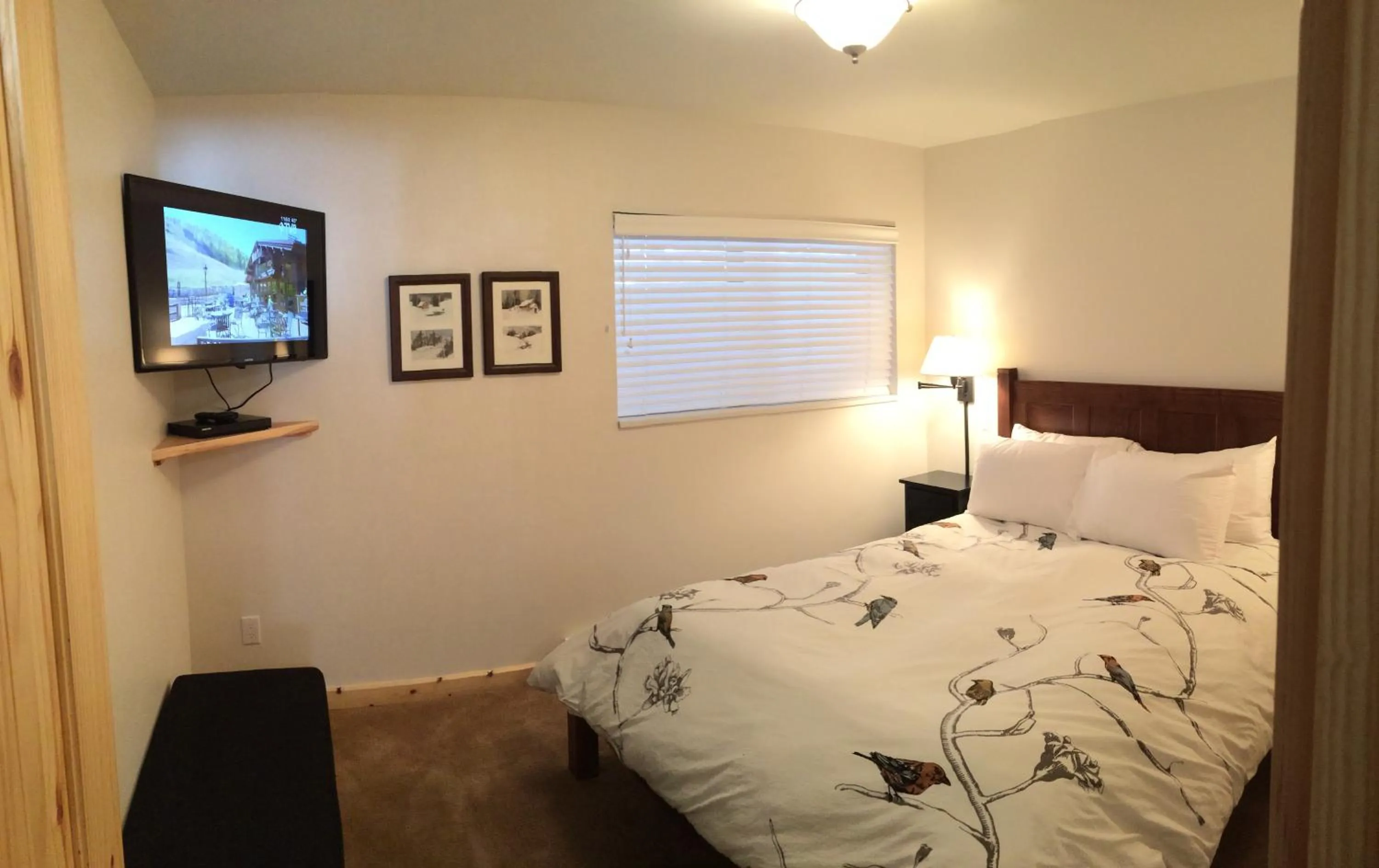 Bed in Vail Racquet Club Mountain Resort