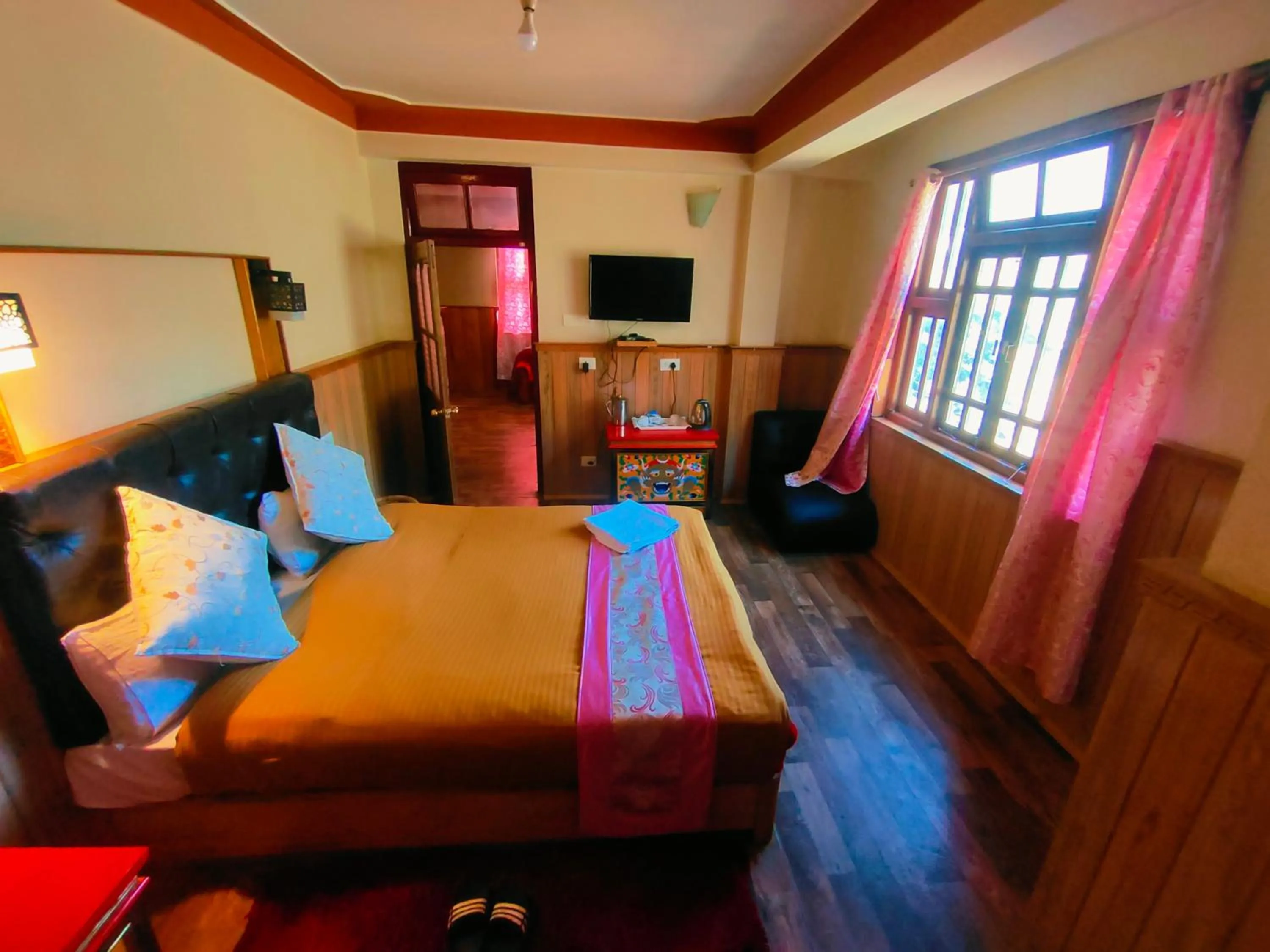 Bed in Rufina Blue Pine