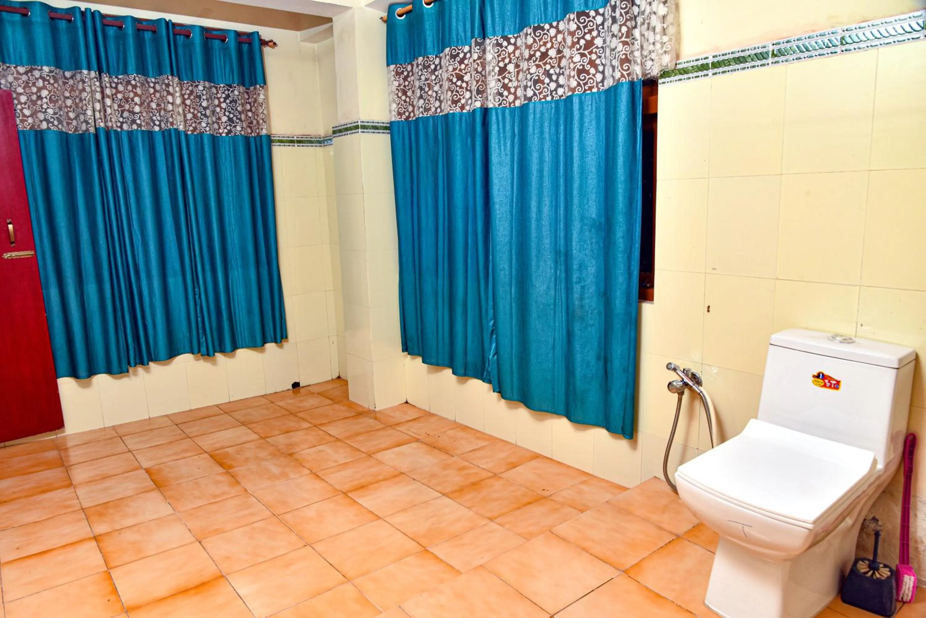 Bathroom in Rufina Blue Pine