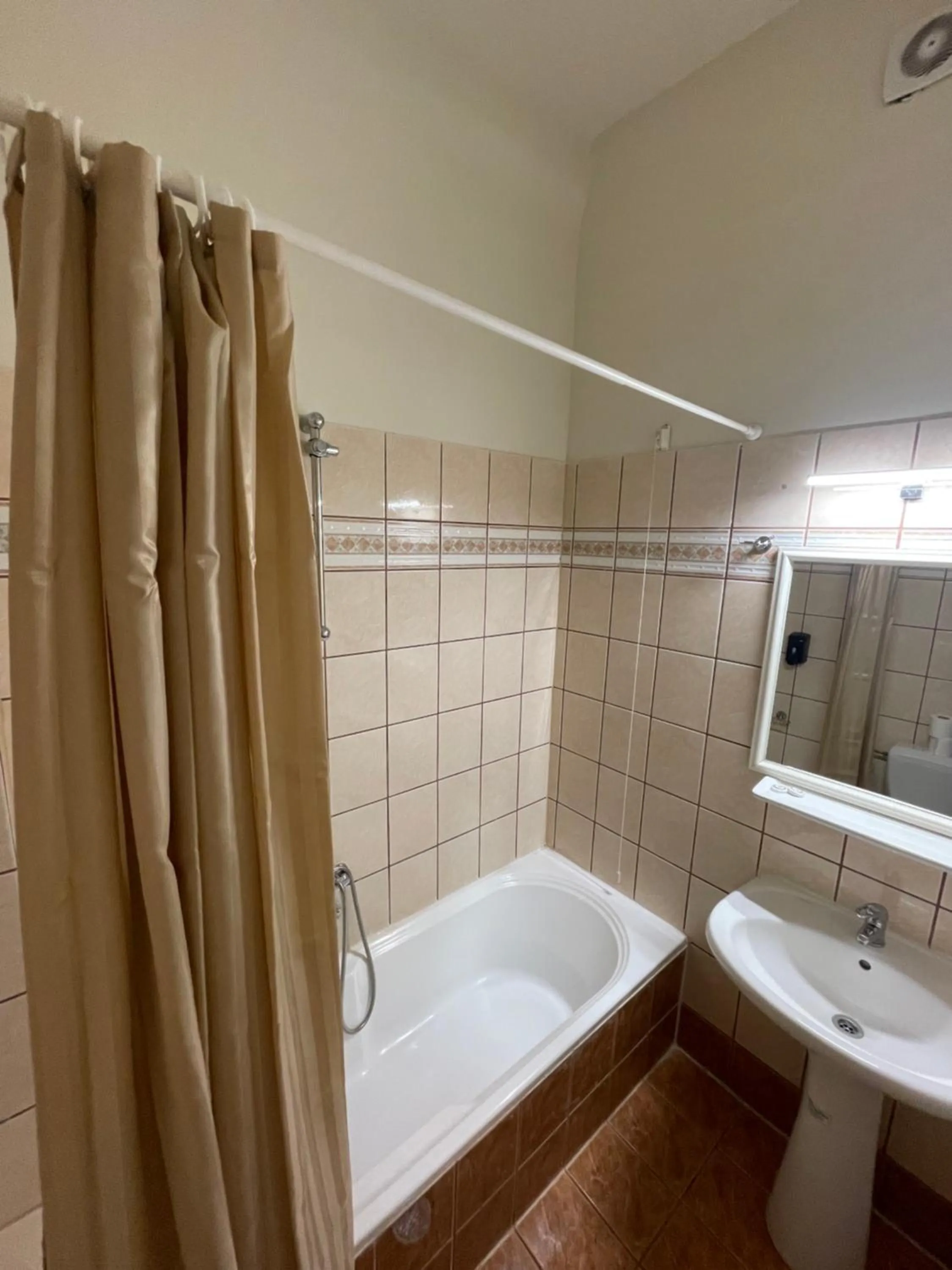 Grand Hotel Loutraki