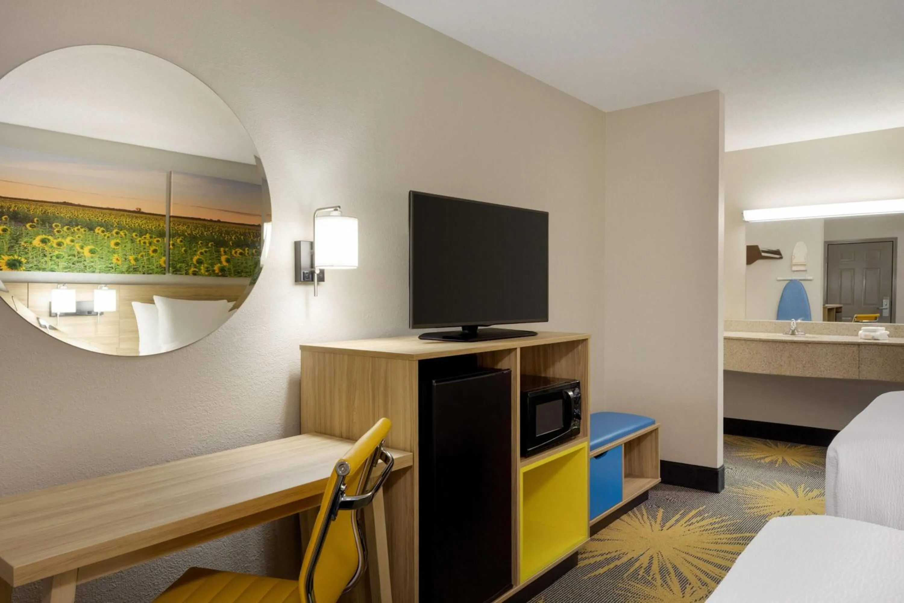 Photo of the whole room in Days Inn by Wyndham Cartersville