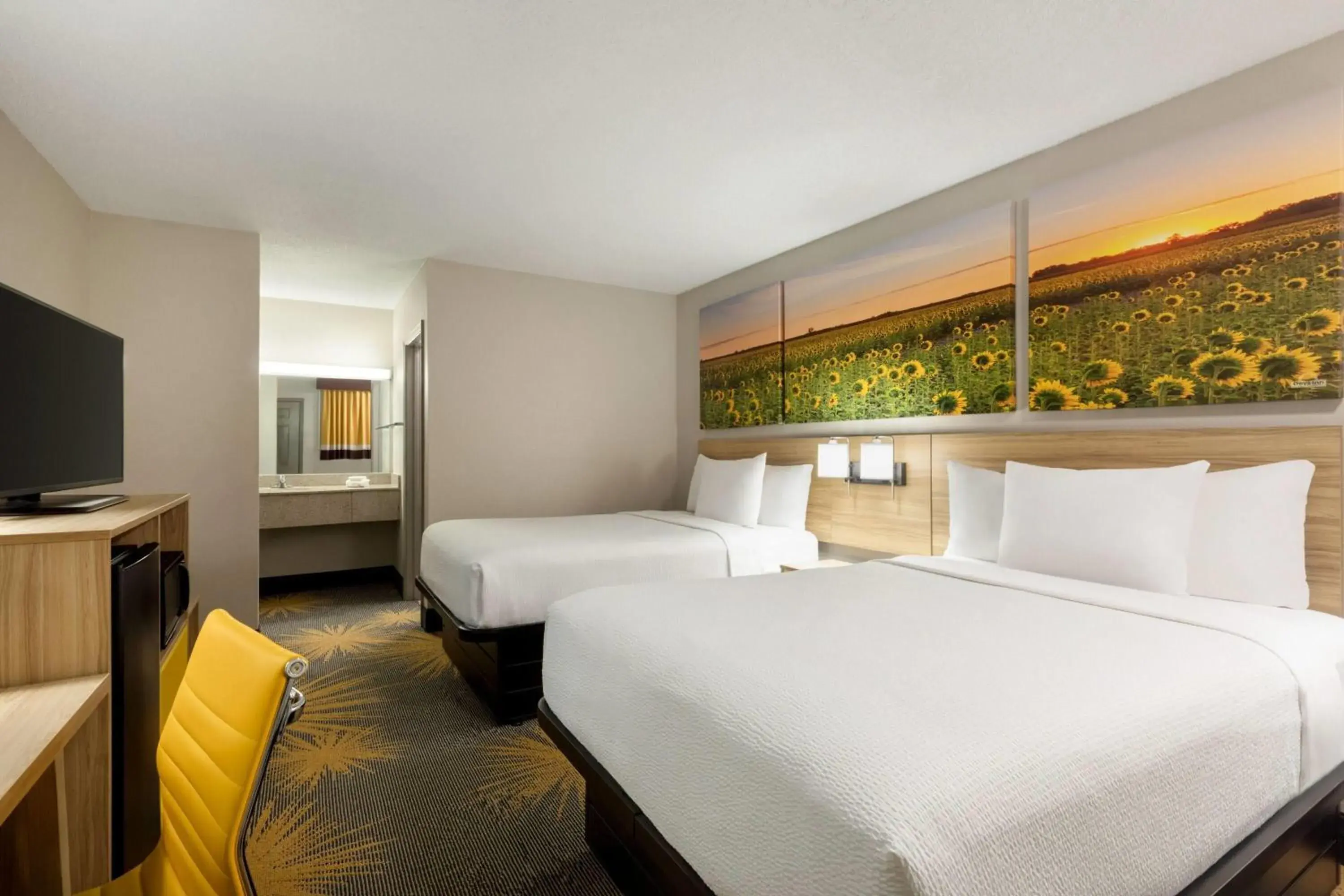 Double Room with Two Double Beds - Smoking in Days Inn by Wyndham Cartersville Double Room with Two Double Beds - Smoking in Days Inn by Wyndham Cartersville