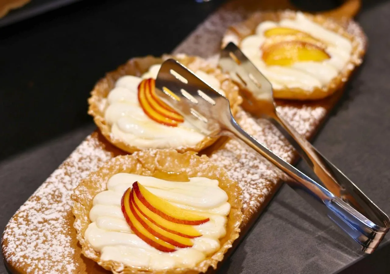 Breakfast in Oniros Residences