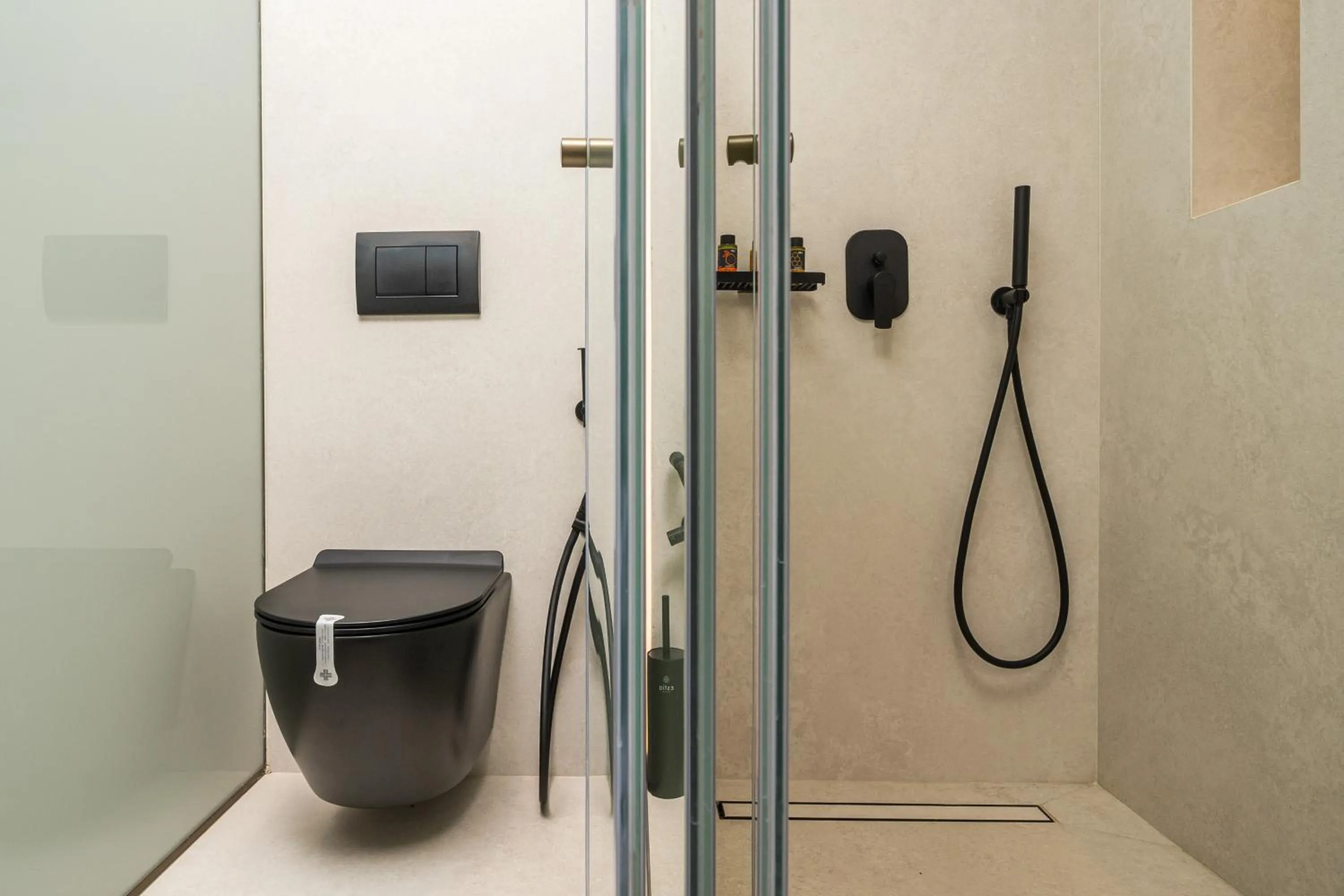 Shower in Oniros Residences