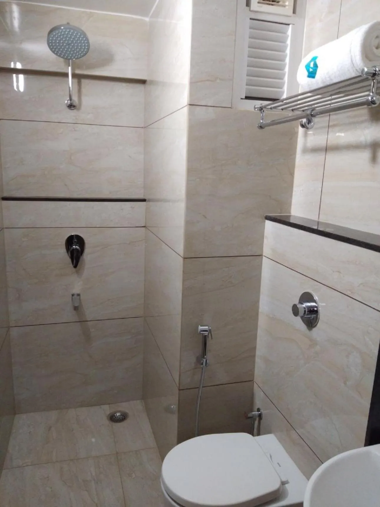 Bathroom in Hotel iStay