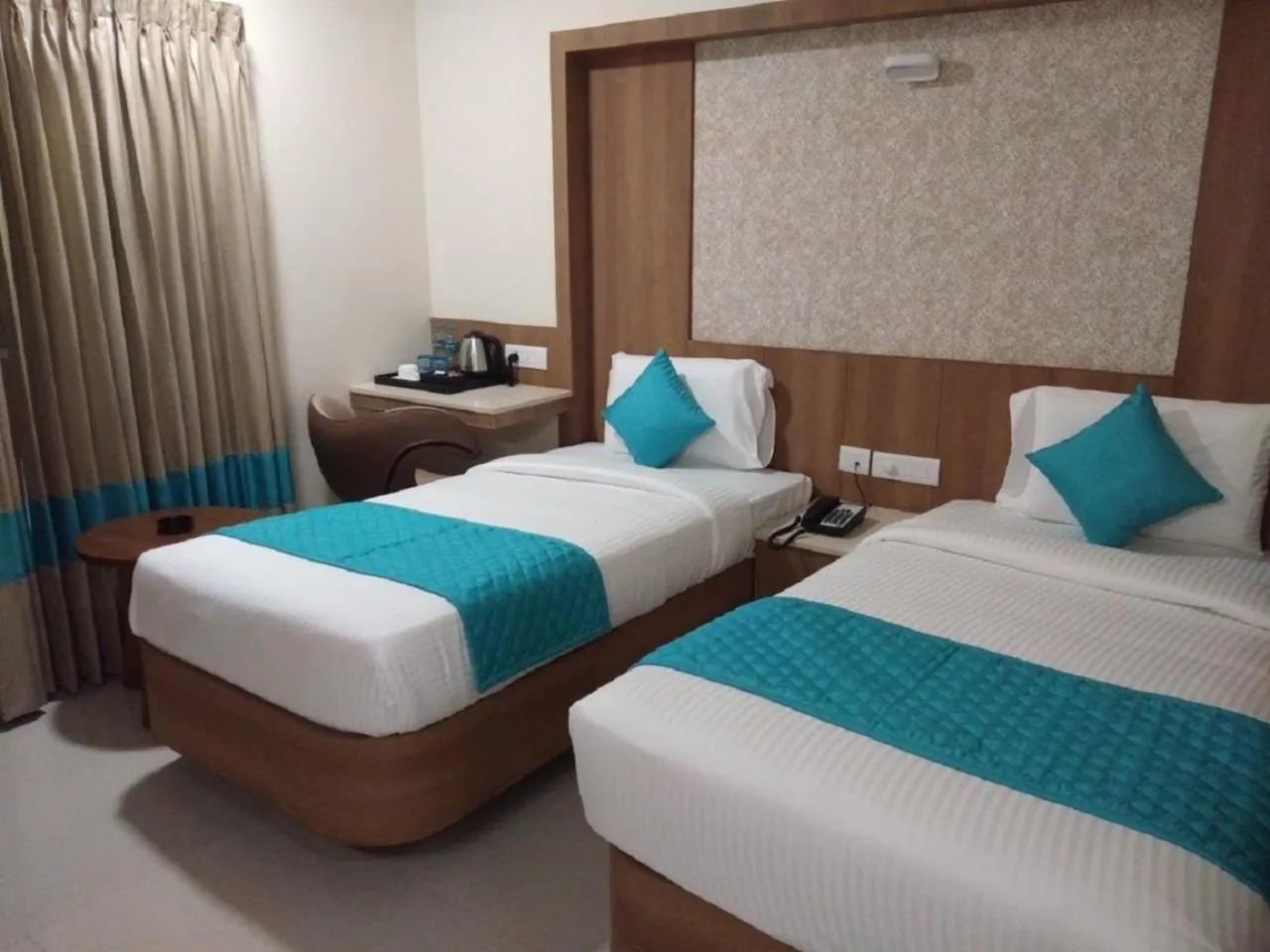 Bedroom, Bed in Hotel iStay