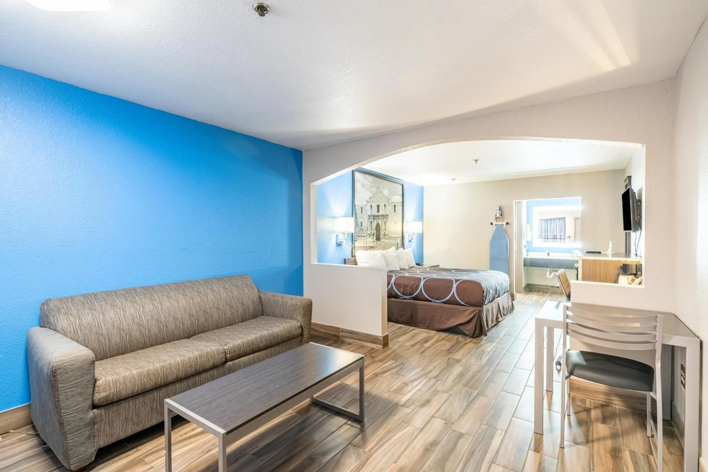 Seating area in Super 8 by Wyndham San Antonio/Riverwalk Area