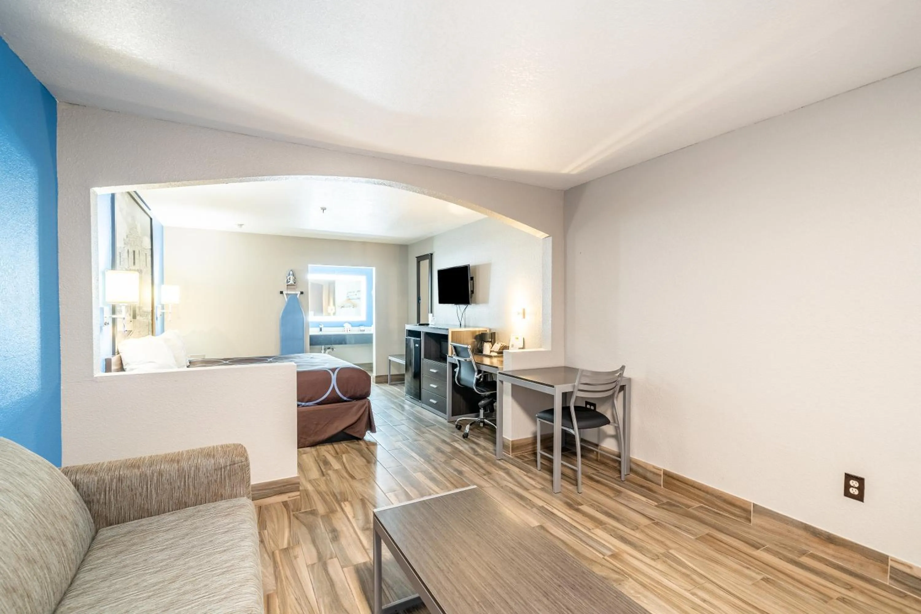 Seating area in Super 8 by Wyndham San Antonio/Riverwalk Area