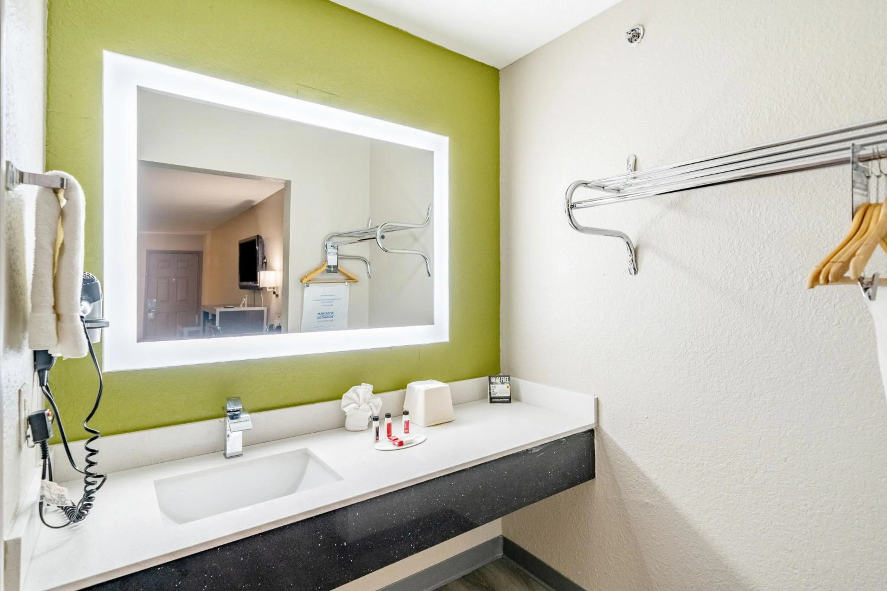 Bathroom in Super 8 by Wyndham San Antonio/Riverwalk Area