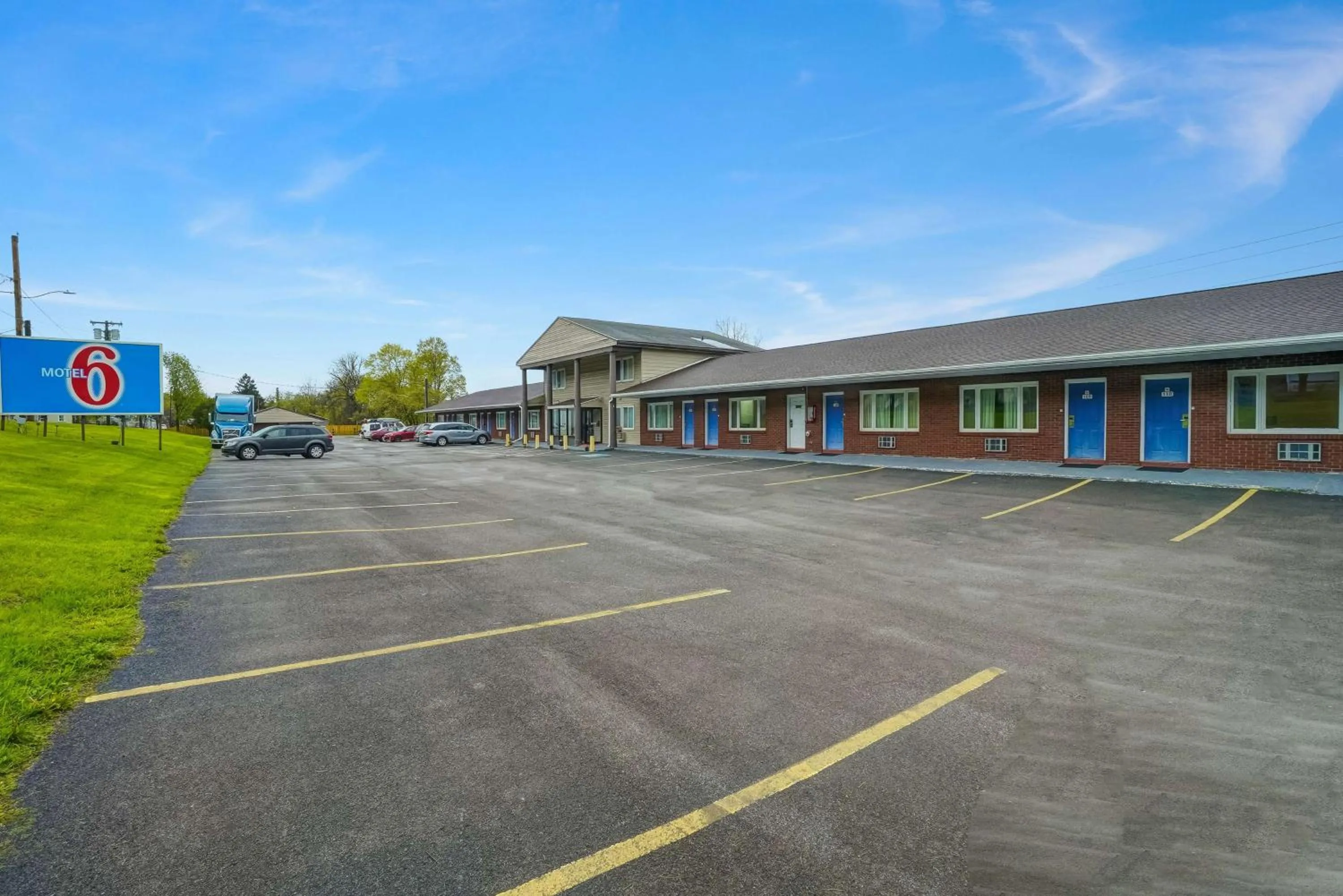 Property building in Motel 6-Ilion, NY