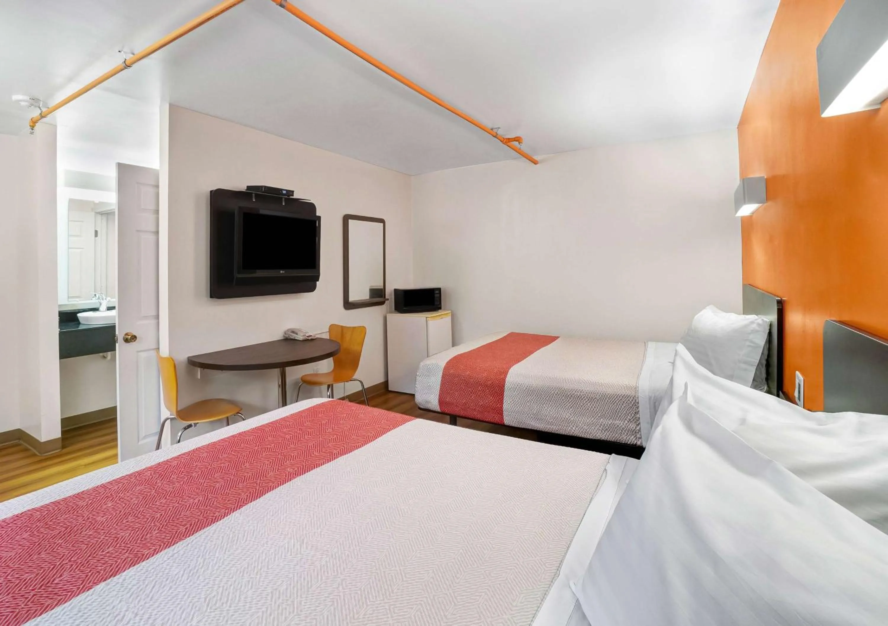 Photo of the whole room, Bed in Motel 6-Ilion, NY