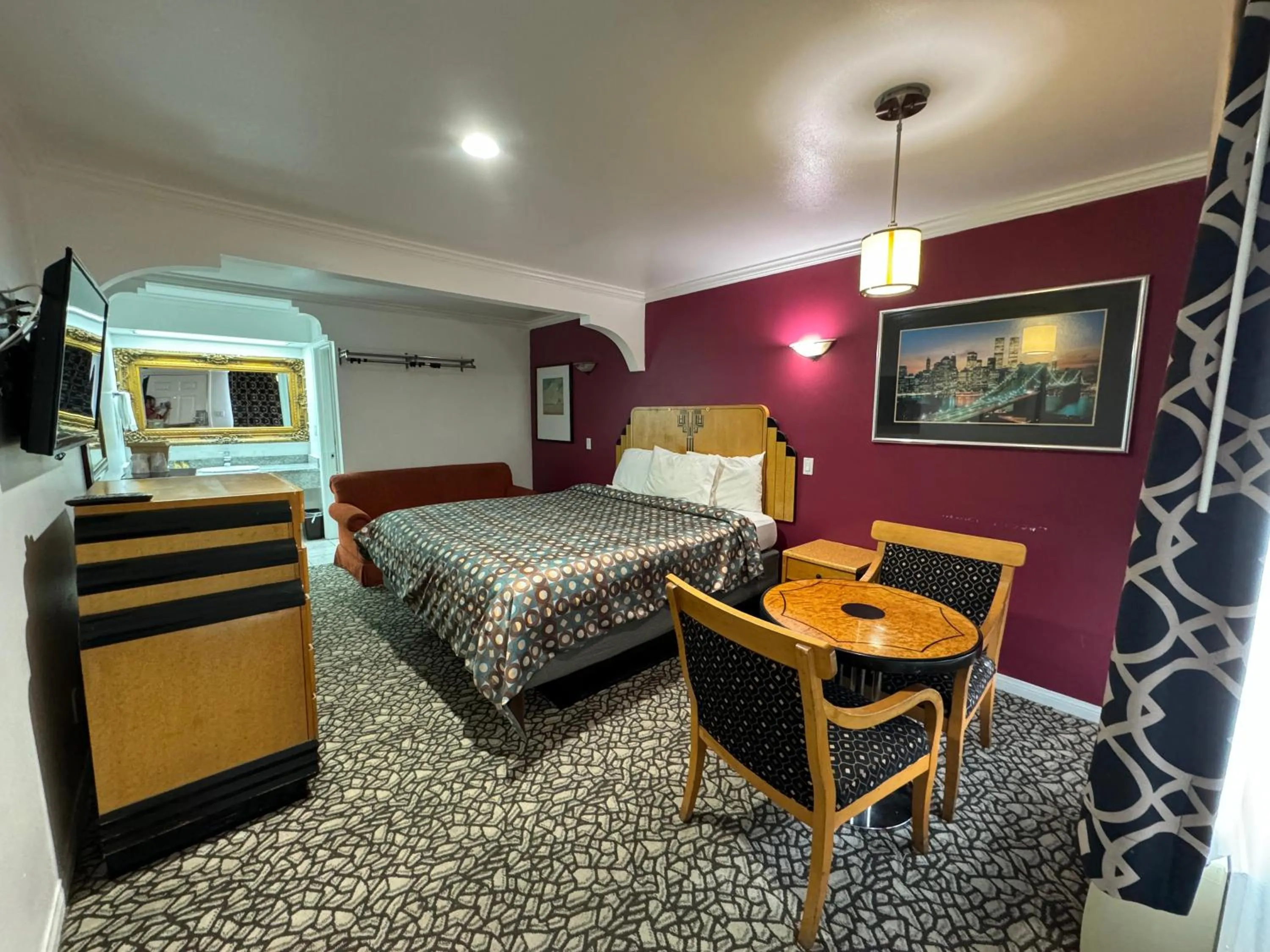 Bed in El Dorado Motel