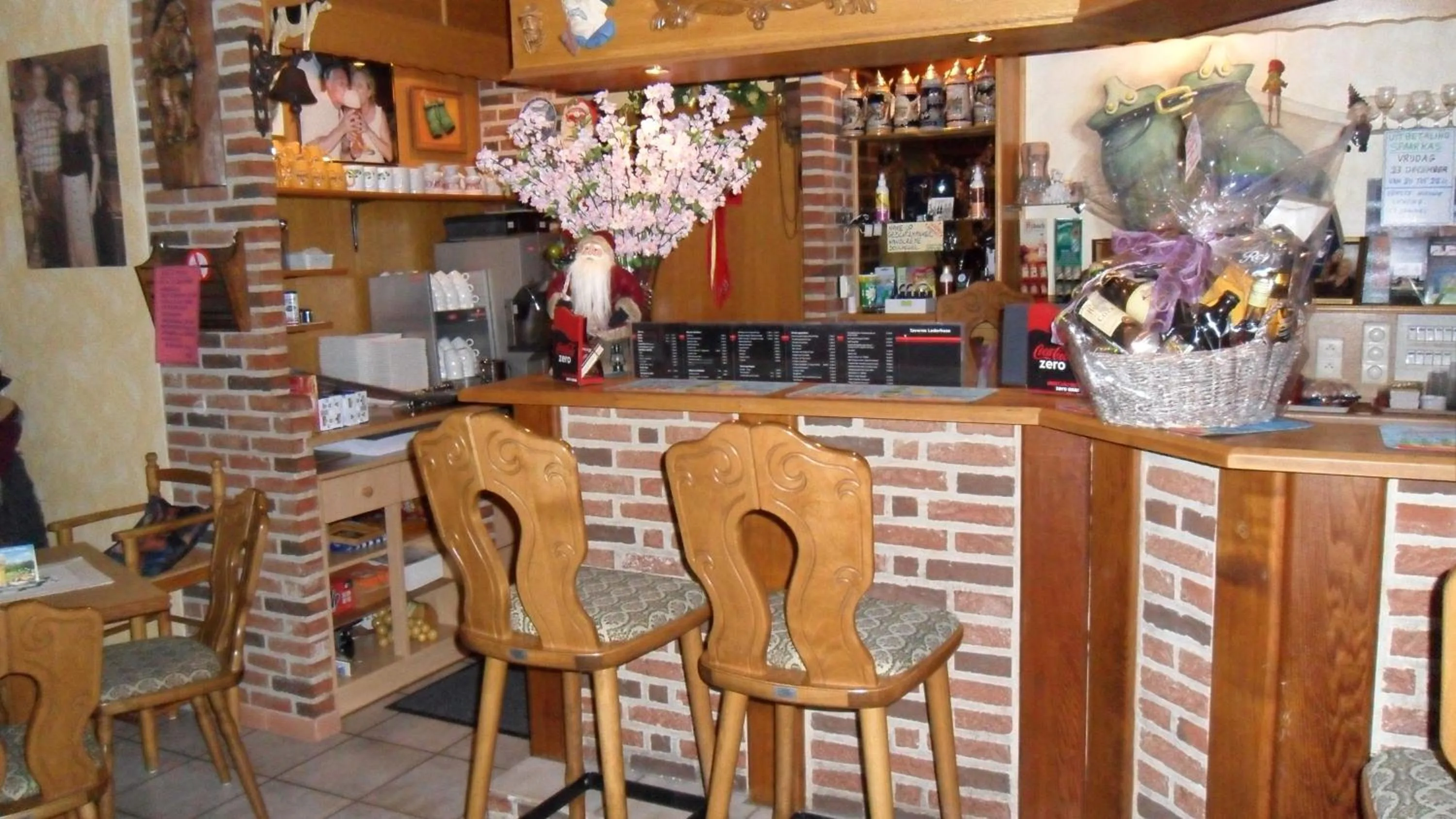 Lounge or bar in gasthof lederhose