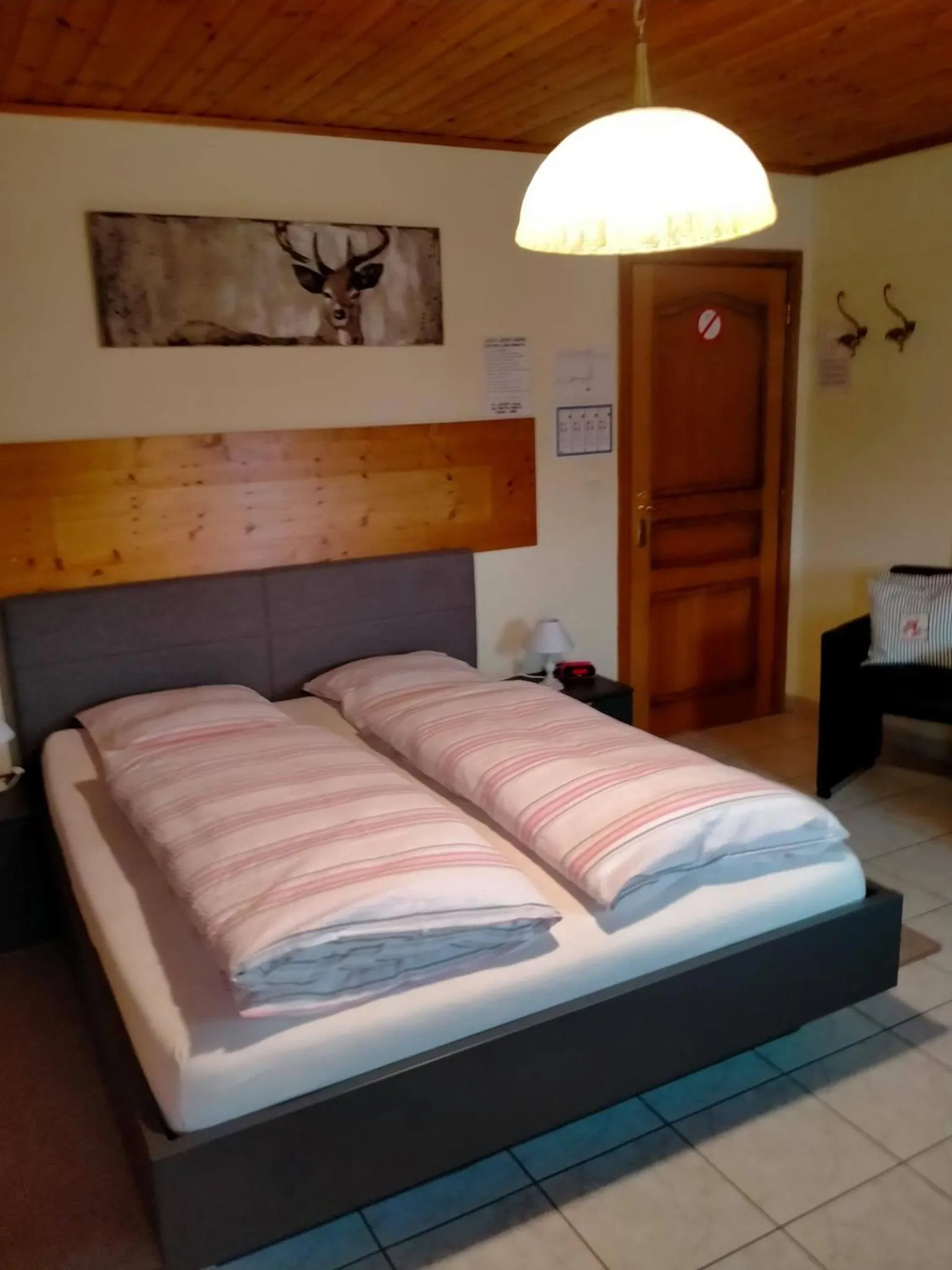 Bed in gasthof lederhose