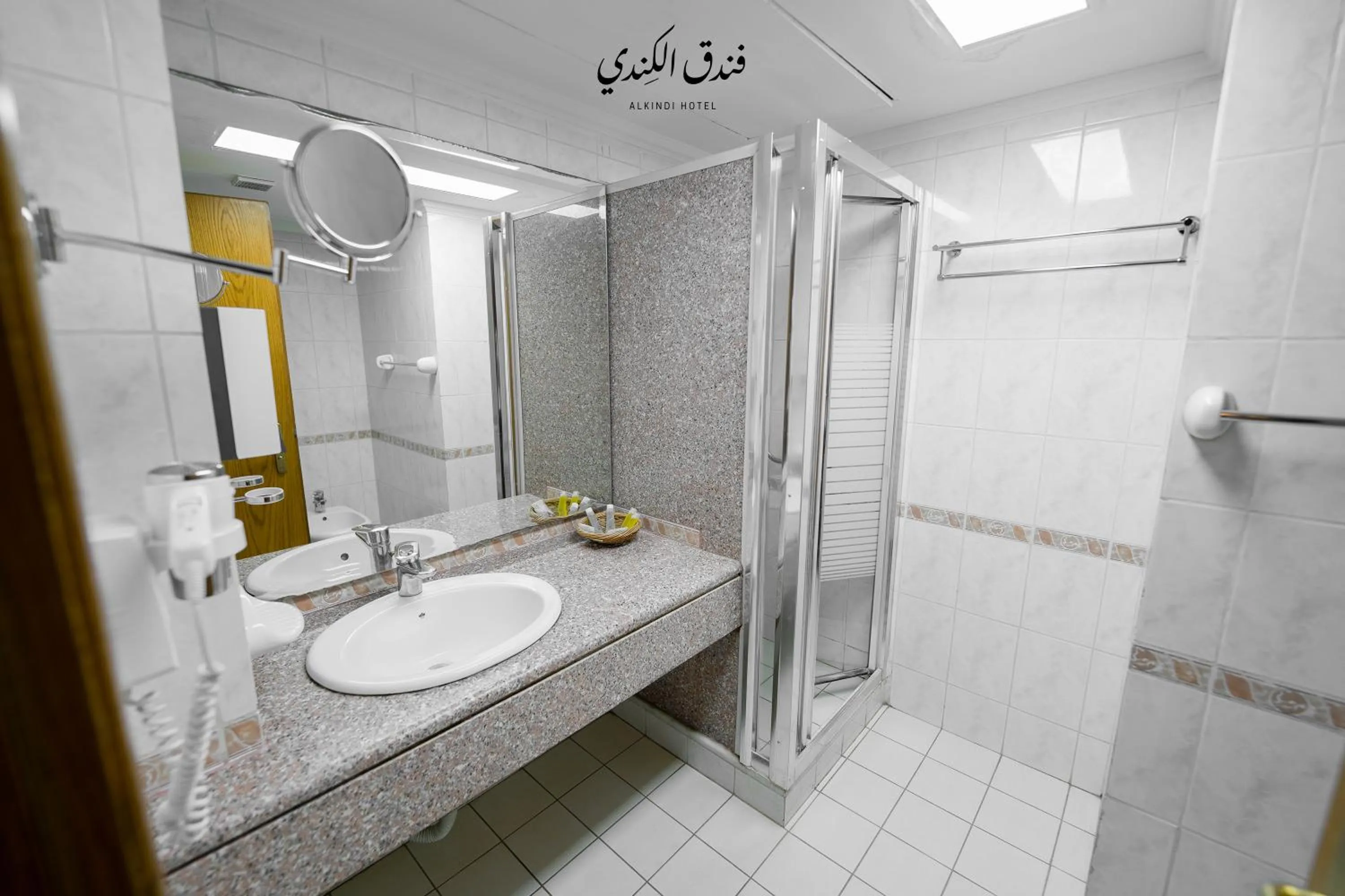 Toilet in Kindi Suite Hotel