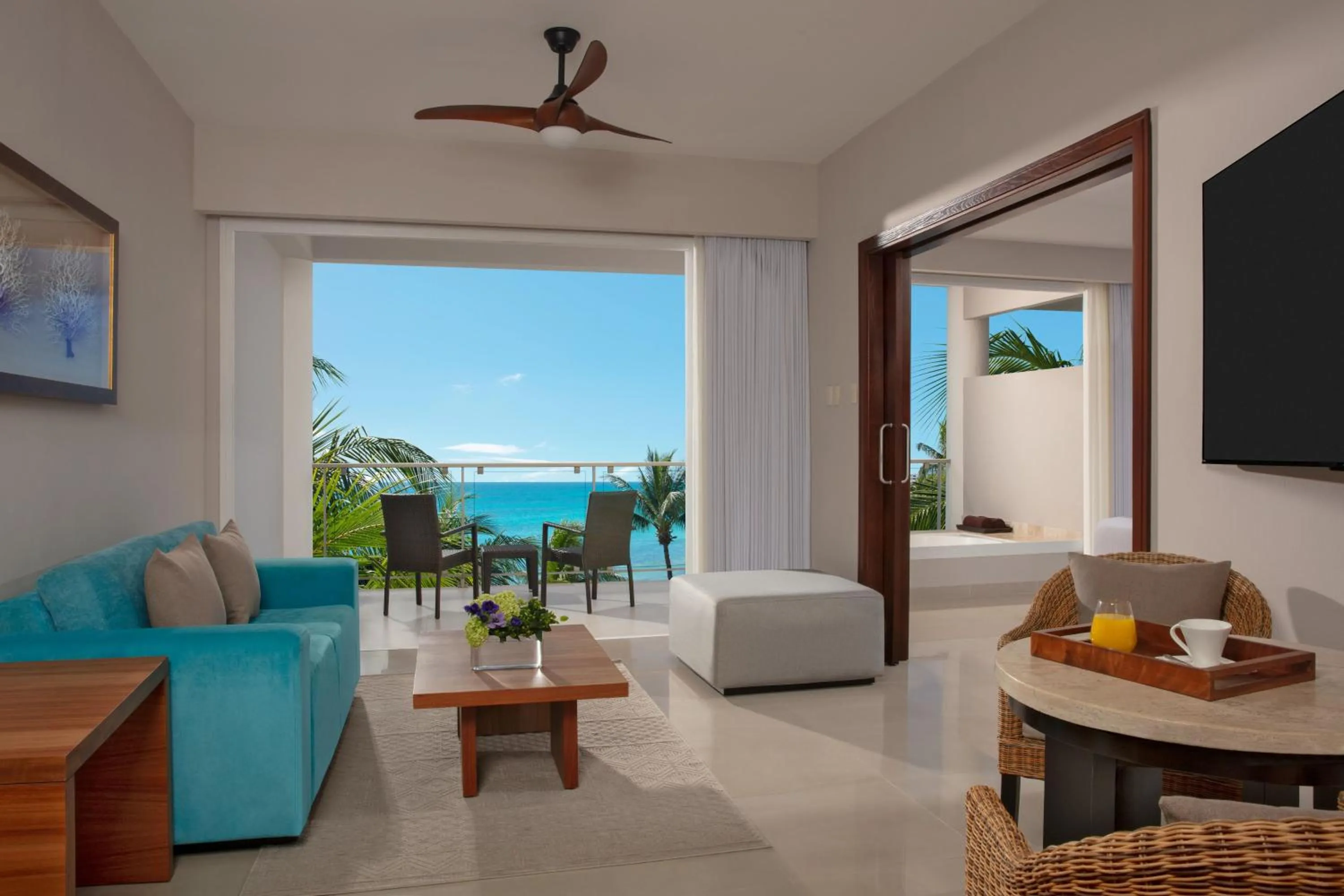 Living room in Dreams Jade Resort & Spa - All Inclusive