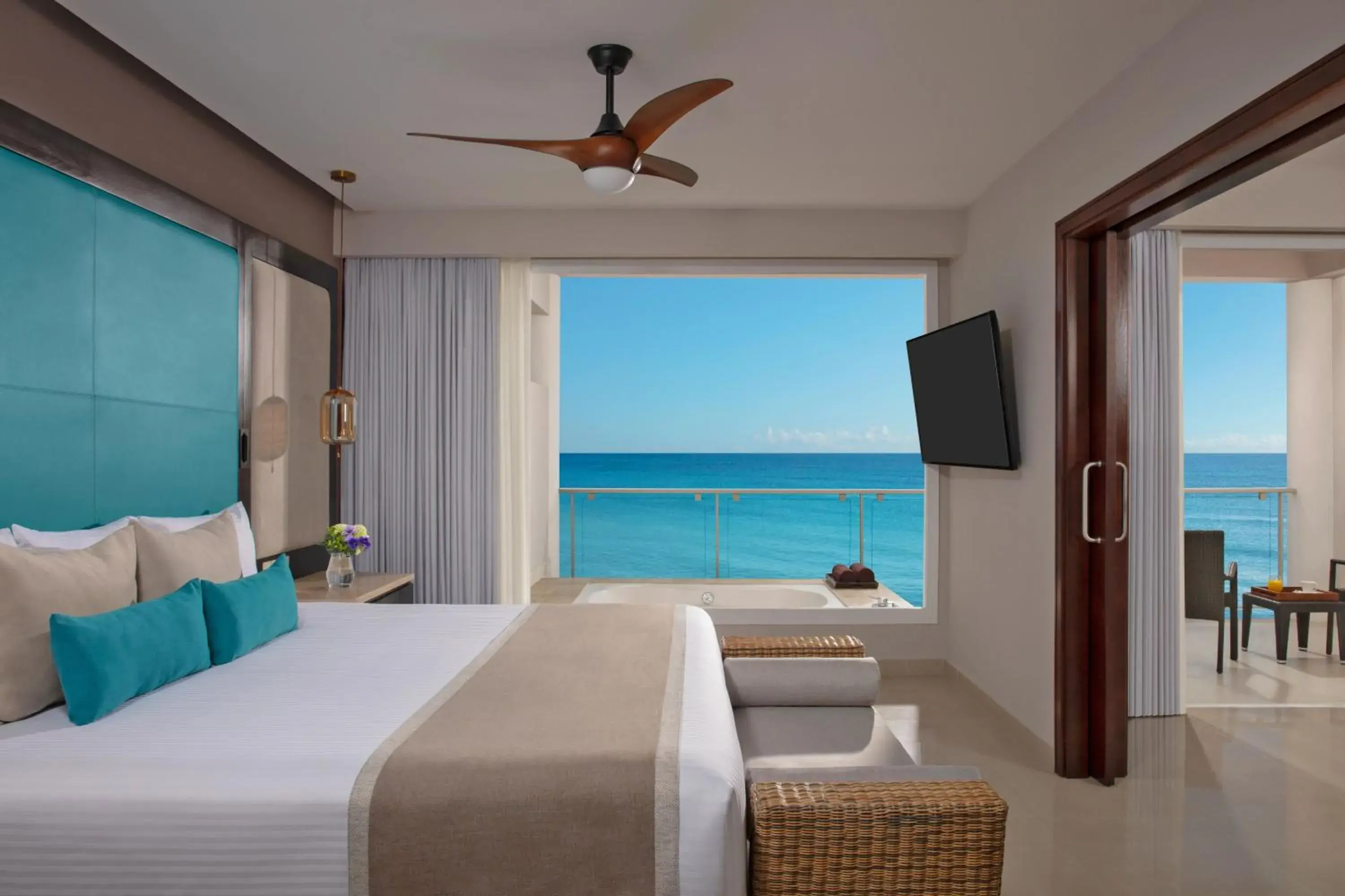 Preferred Club Ocean Front King Bed in Dreams Jade Resort & Spa - All Inclusive Preferred Club Ocean Front King Bed in Dreams Jade Resort & Spa - All Inclusive