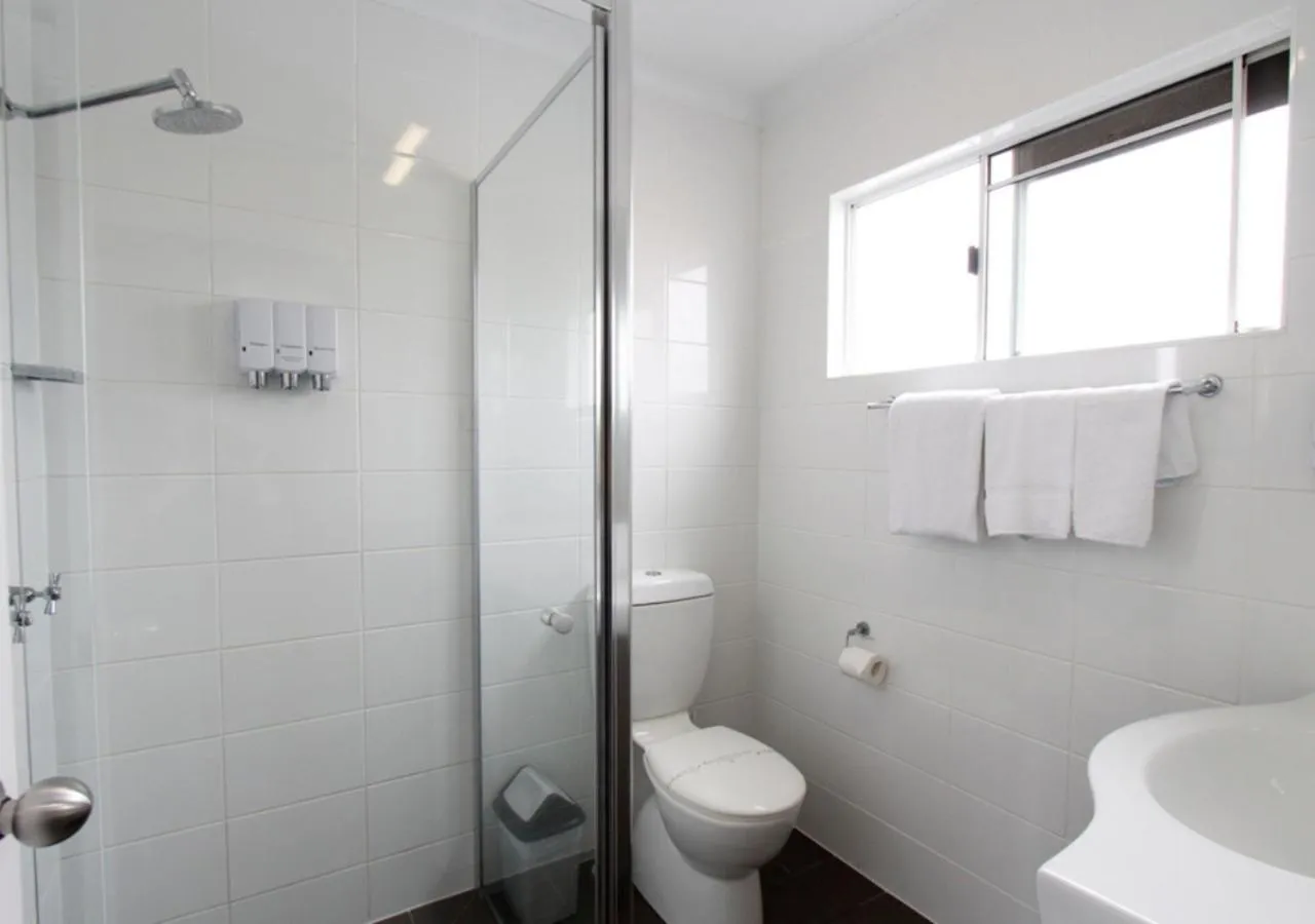 Bathroom in Takalvan Motel