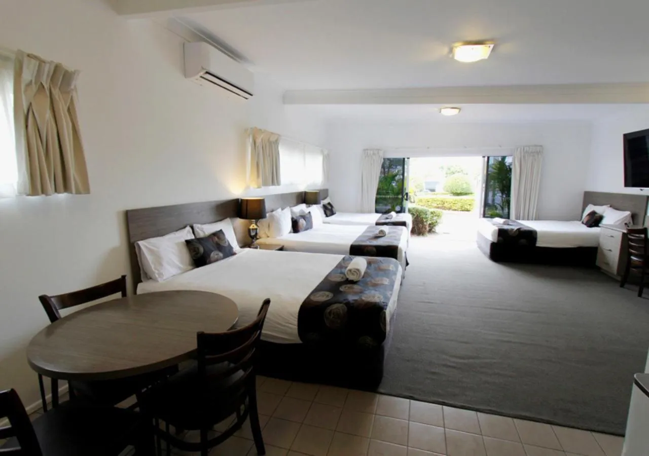 Photo of the whole room, Bed in Takalvan Motel