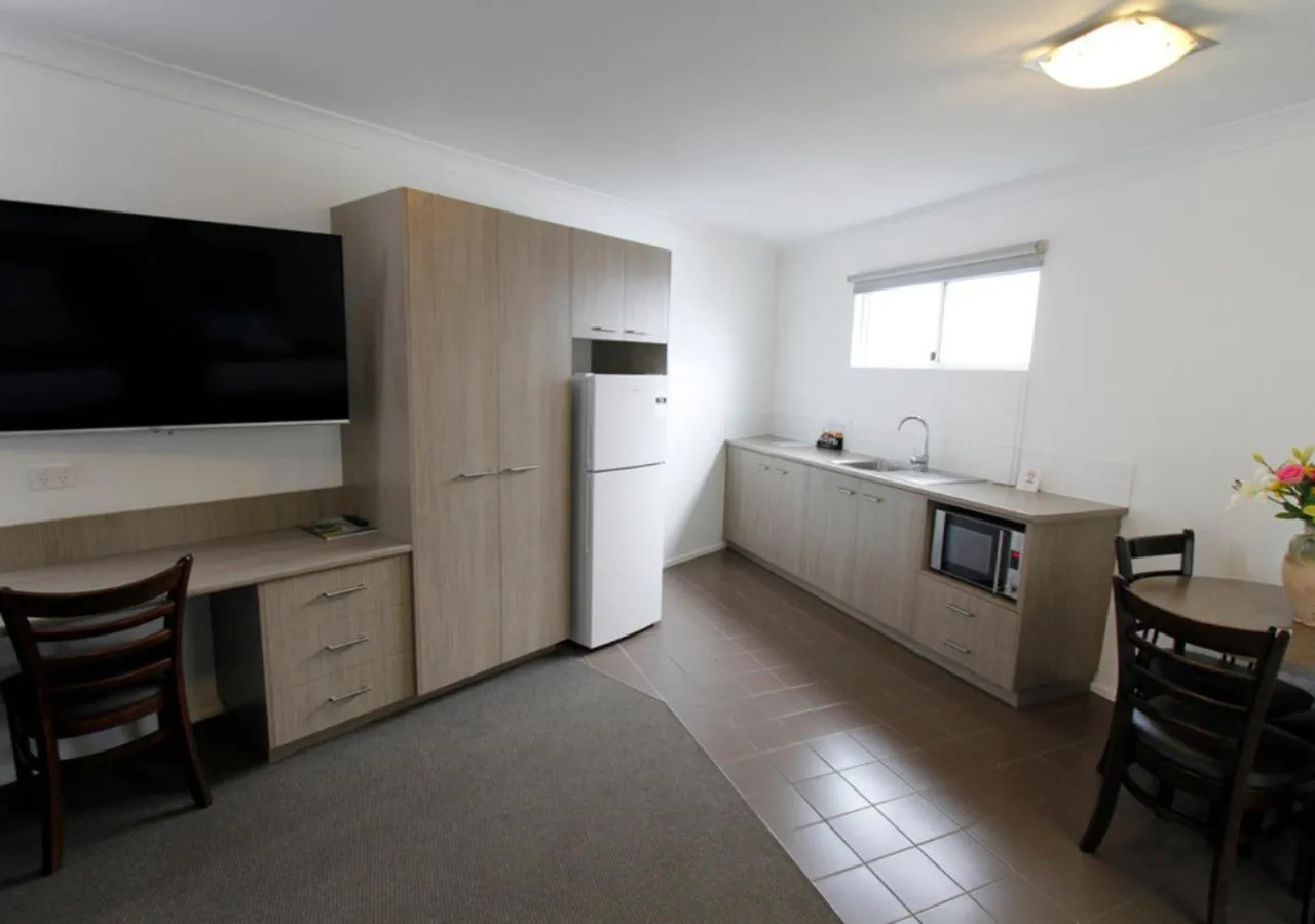Dining area in Takalvan Motel