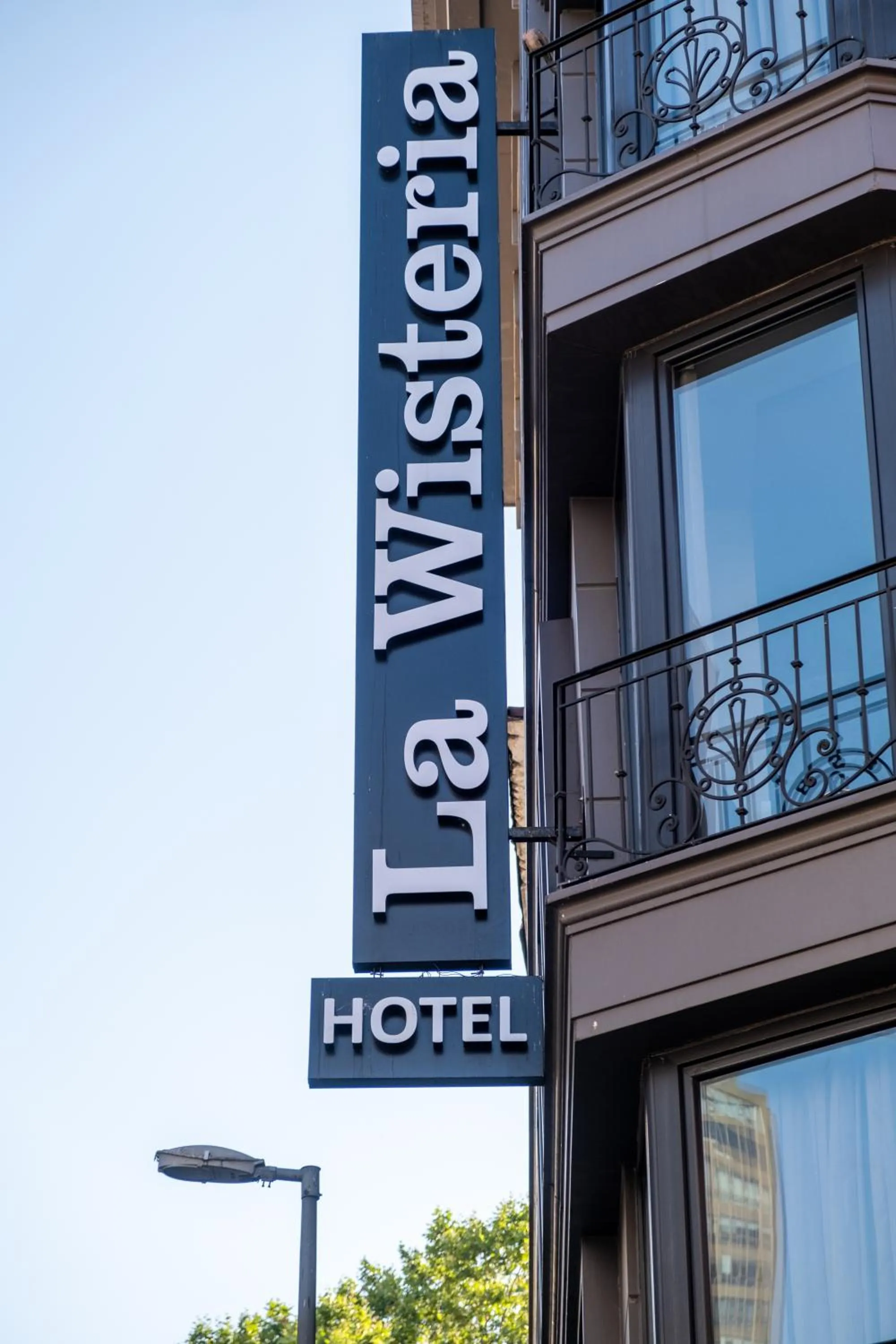 Logo/Certificate/Sign in La Wisteria Boutique Hotel Istanbul