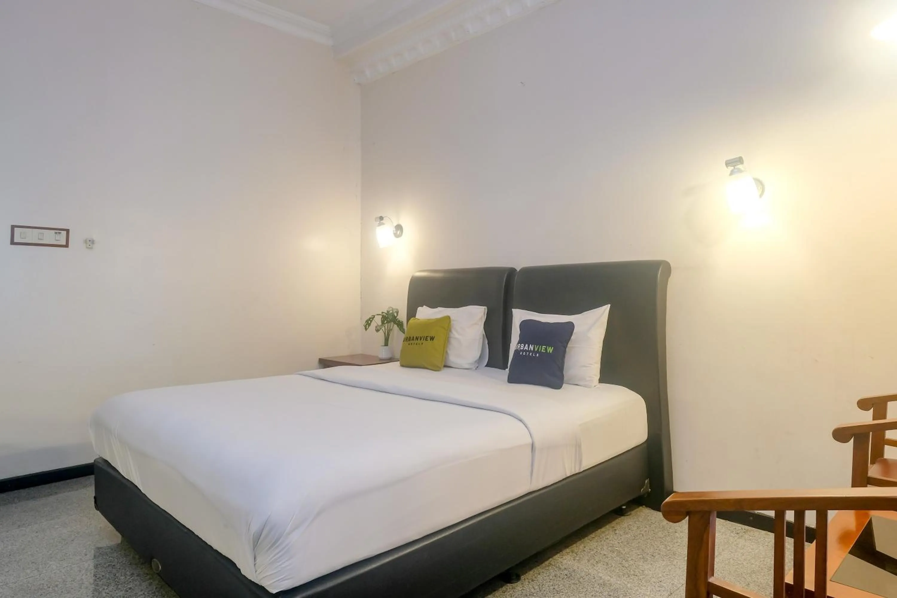 Bedroom, Bed in Urbanview Omah Pari Boutique Hotel