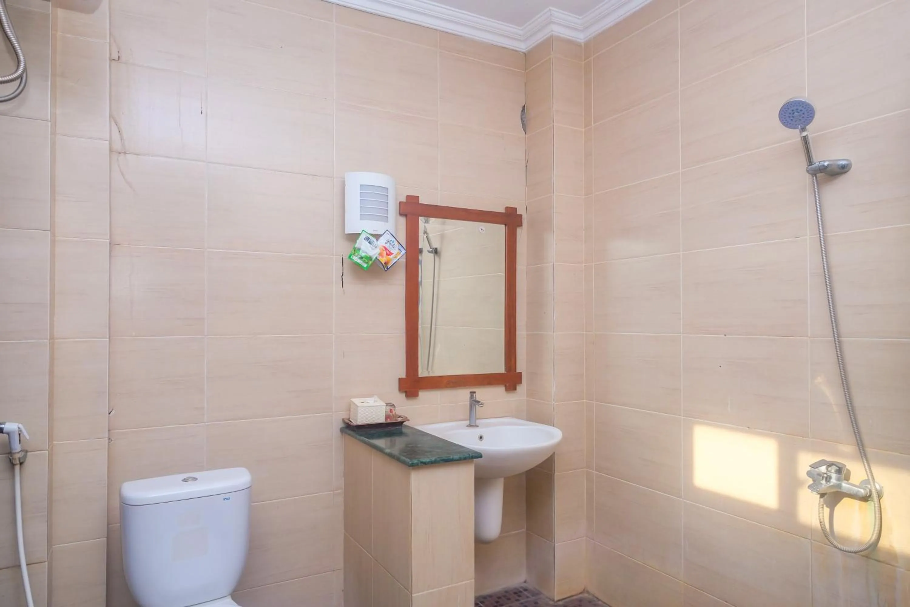 Bathroom in Urbanview Omah Pari Boutique Hotel