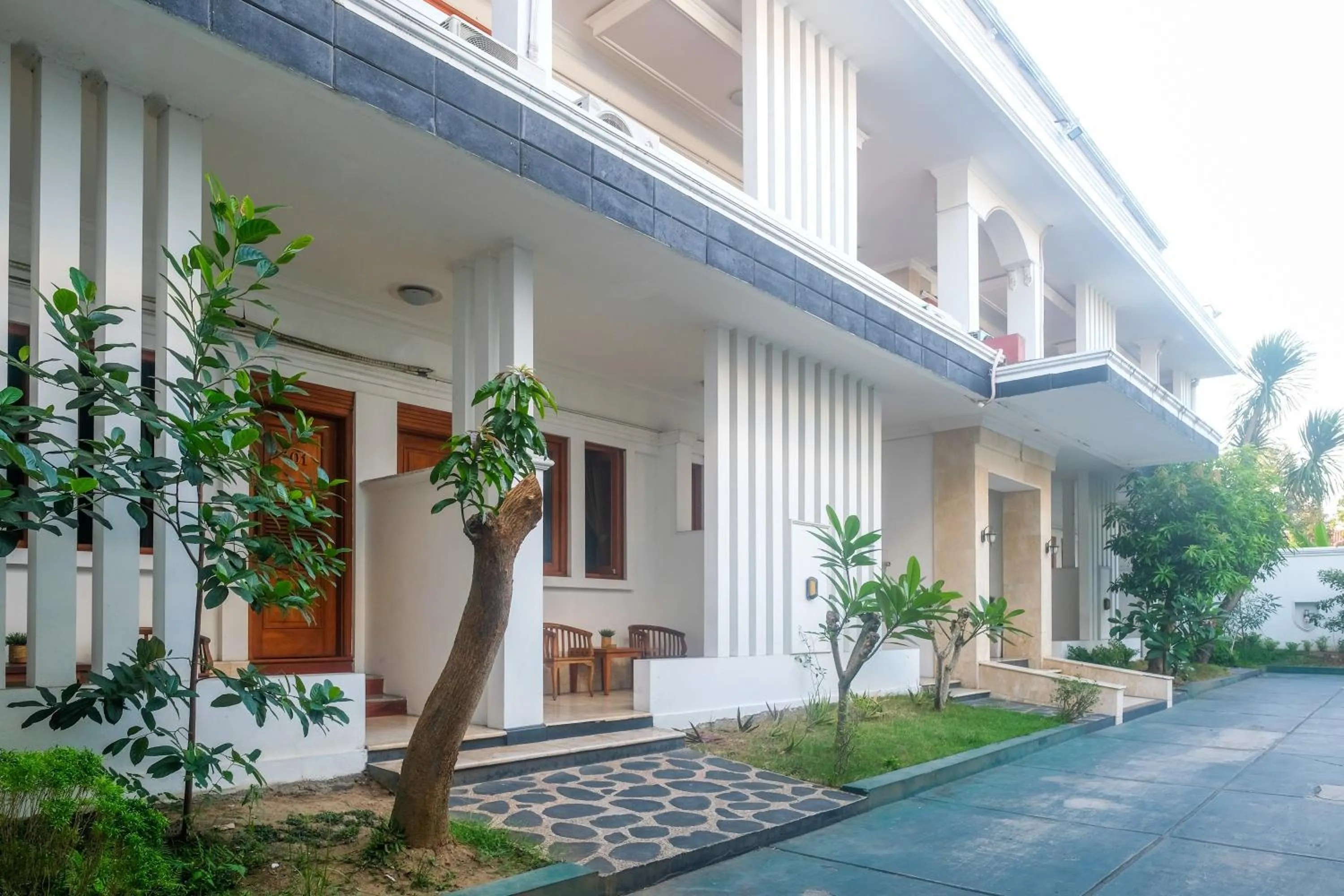 Facade/entrance in Urbanview Omah Pari Boutique Hotel