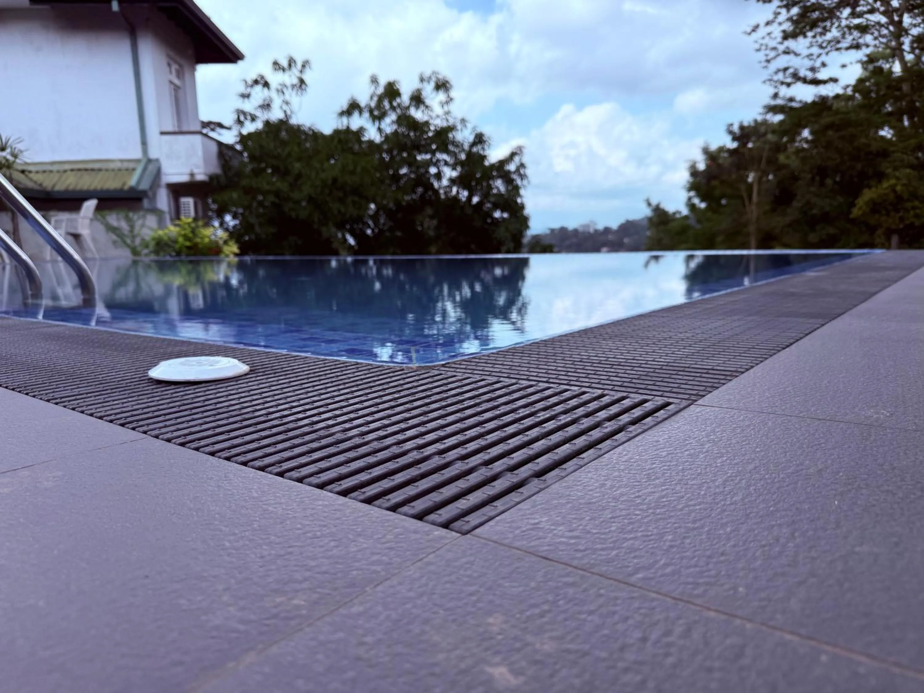 Kandyan View Holiday Bungalow free pickup from kandy