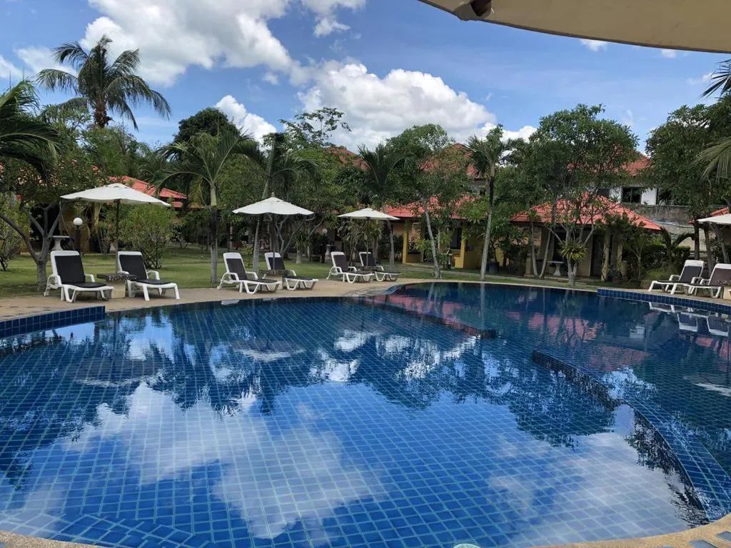 Pool view in Samui Mermaid Beachfront