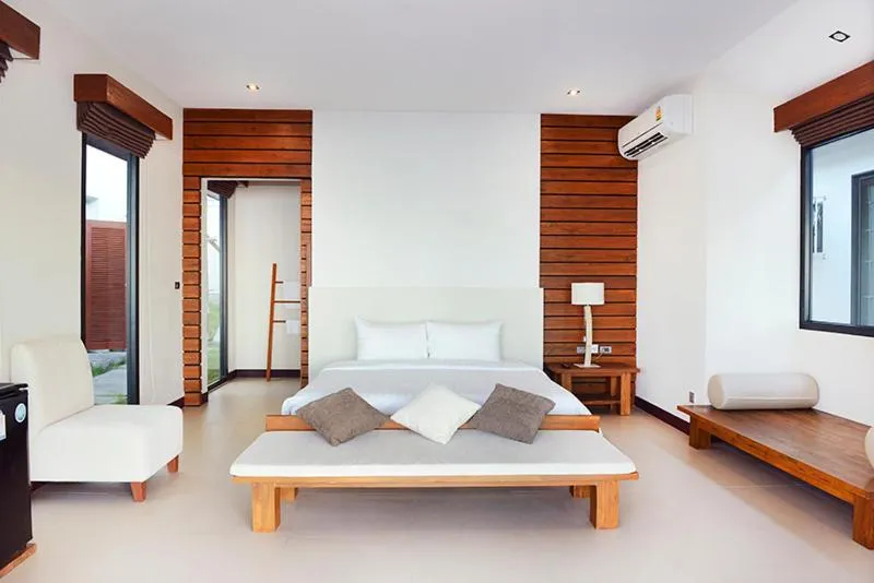 Photo of the whole room, Bed in Samui Mermaid Beachfront